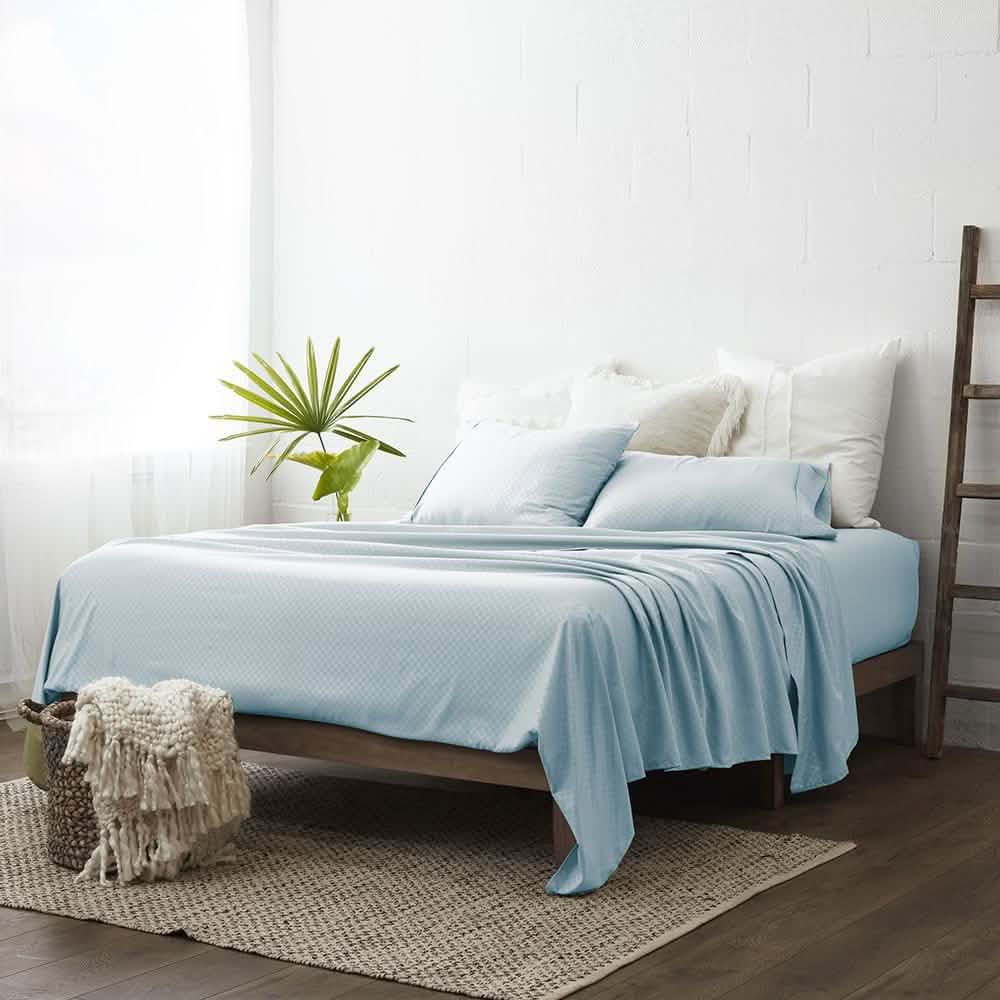 4-Piece: Checkered Embossed Sheet Set
