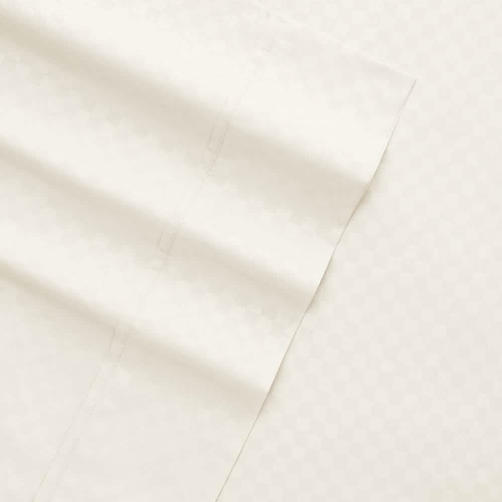 4-Piece: Checkered Embossed Sheet Set