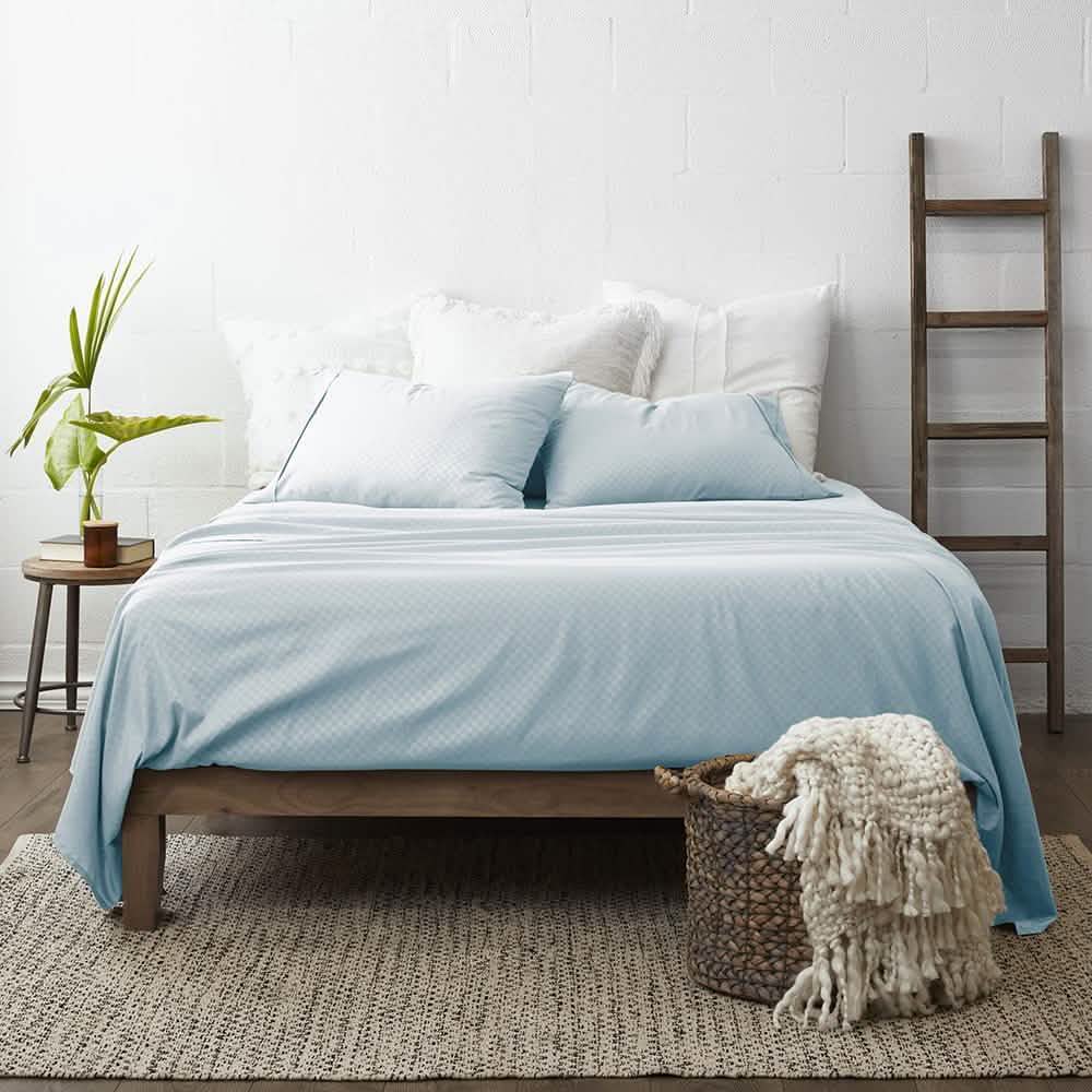 4-Piece: Checkered Embossed Sheet Set