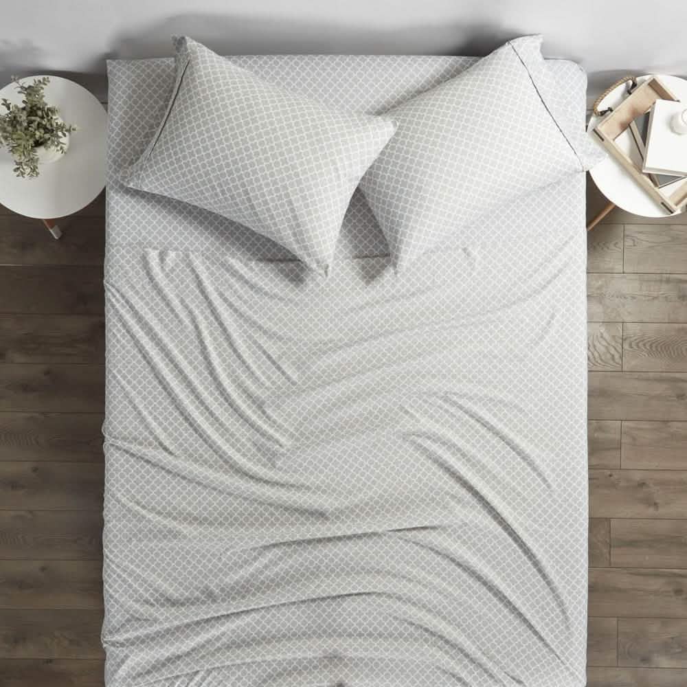 4-Piece: Quatrefoil Patterned Sheet Set