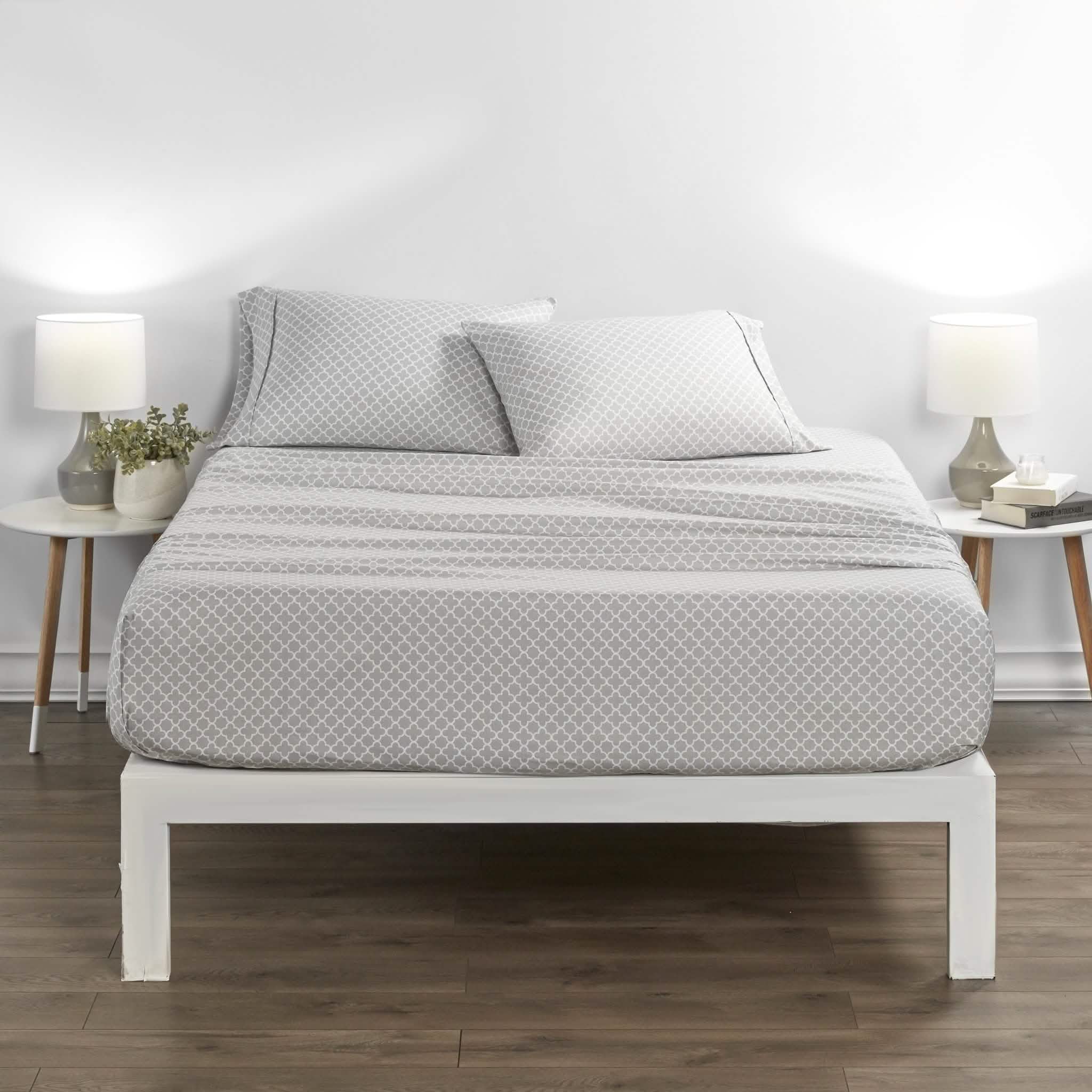 4-Piece: Quatrefoil Patterned Sheet Set