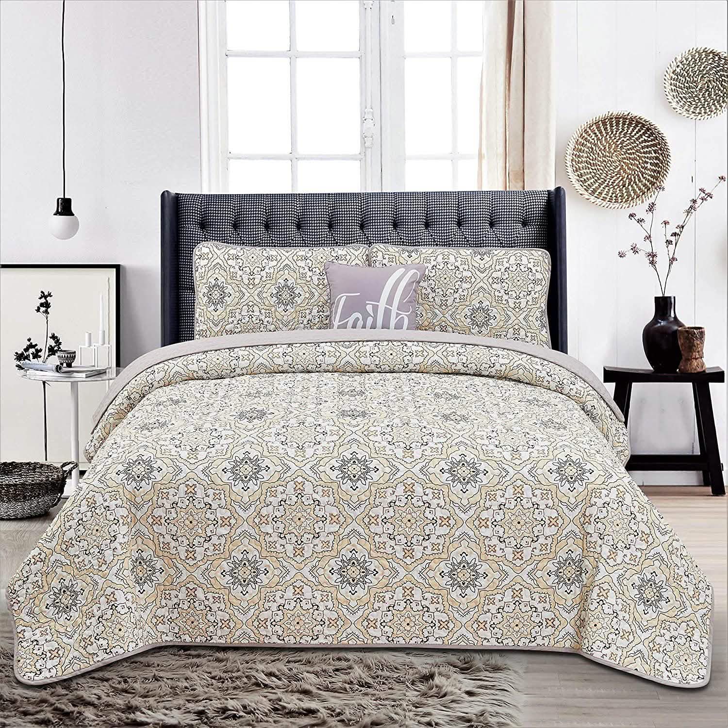 4-Piece: Reversible Quilt Set - Assorted Styles