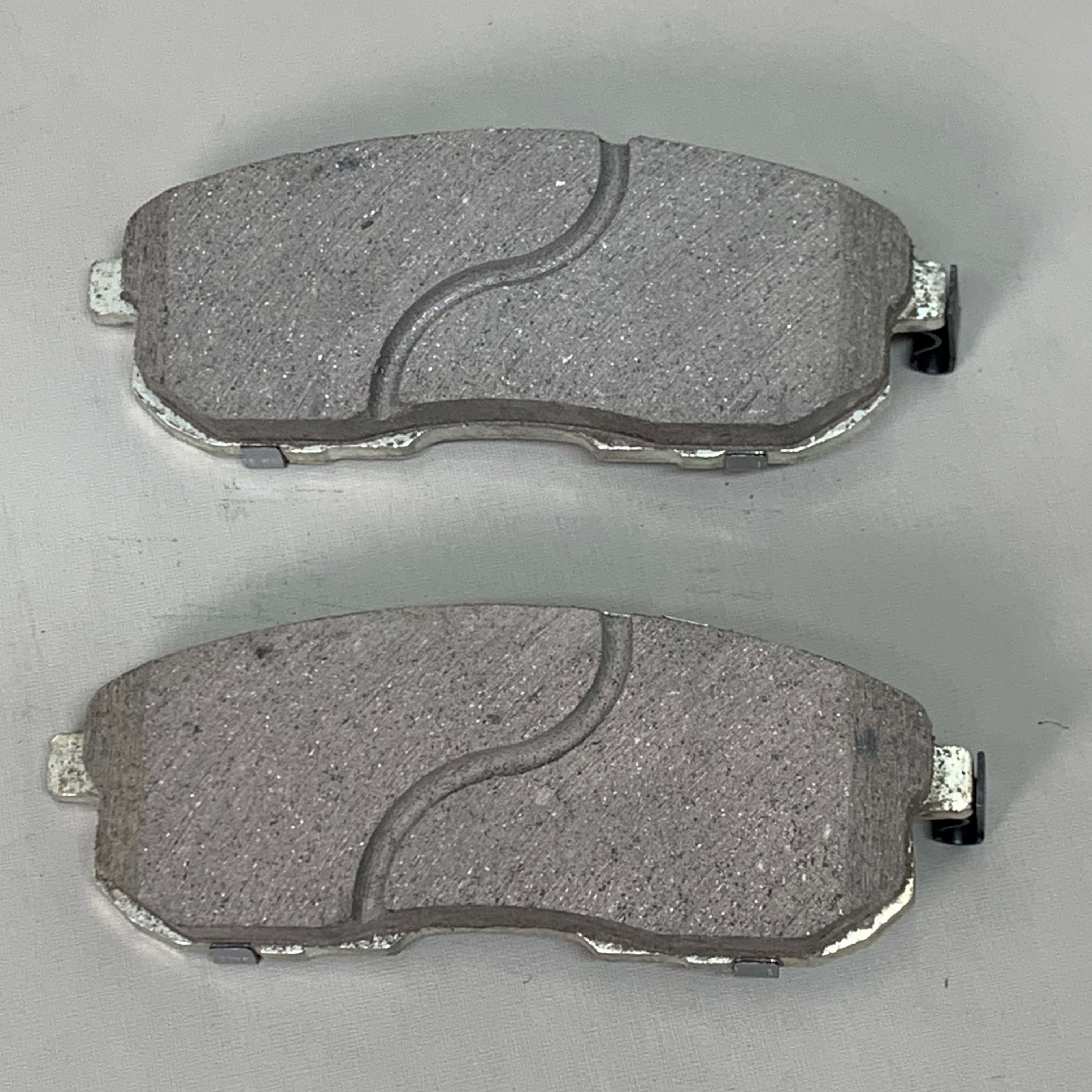 WAGNER OEx Premium Ceramic Disc Brake Pad Set 5 1/2" x 2" Grey OEX815