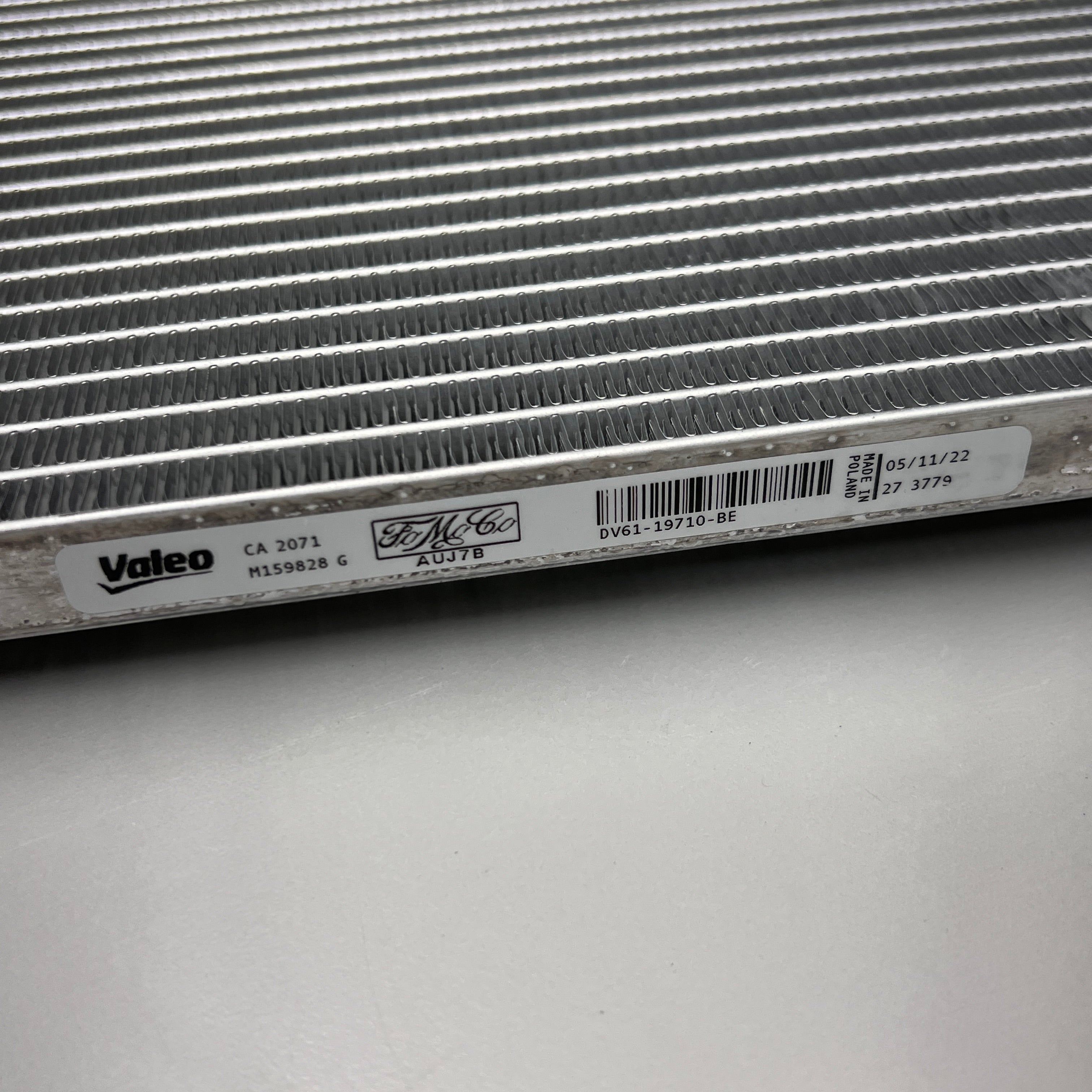 FORD Motorcraft YJ-686 1X A/C Condenser DV6Z-19712-E OEM (New)