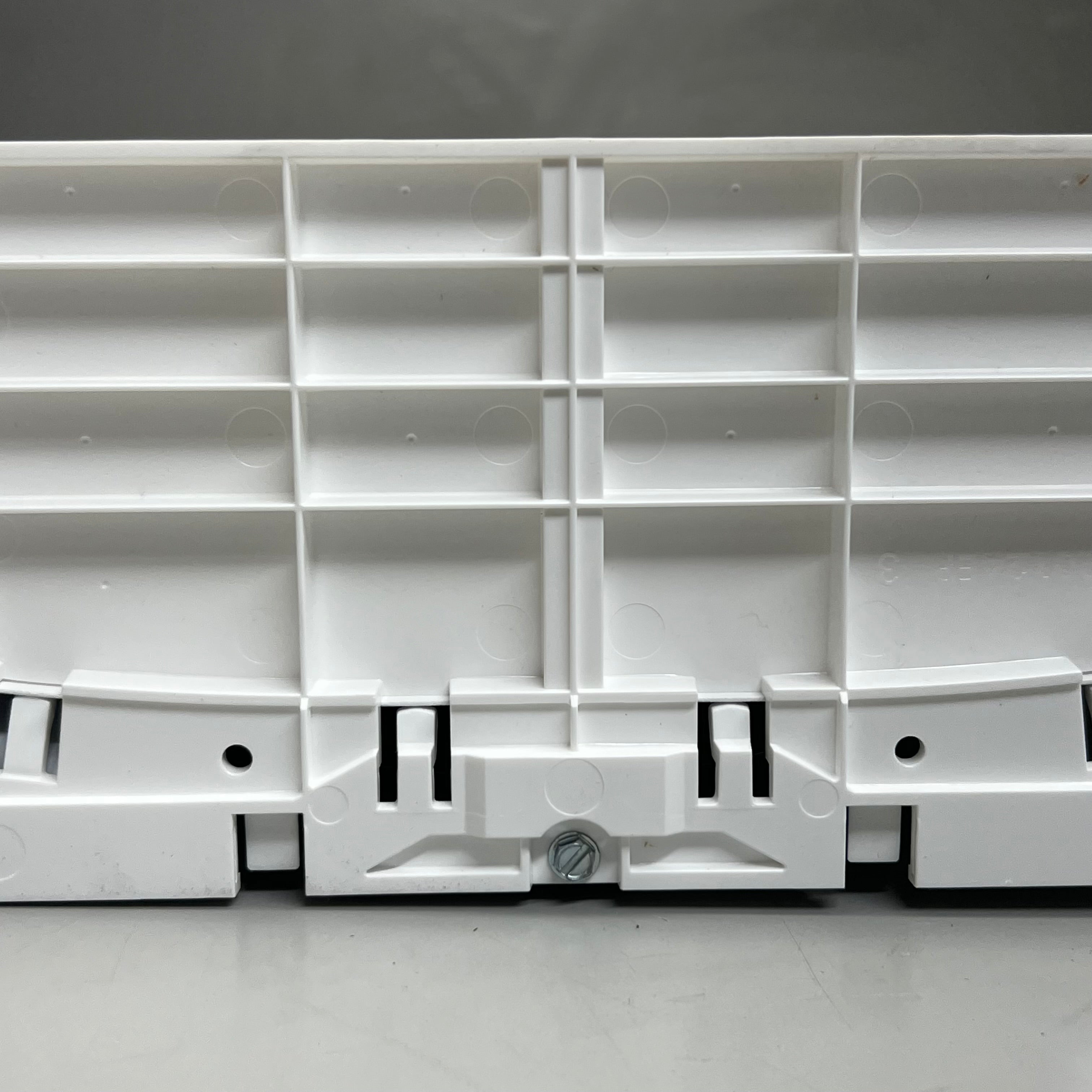 METALUX COOPER Lighting Solutions SkyRidge LED Troffer 24”x 24” 22SR-LD2-29-C-UNV-L835-CD1-U