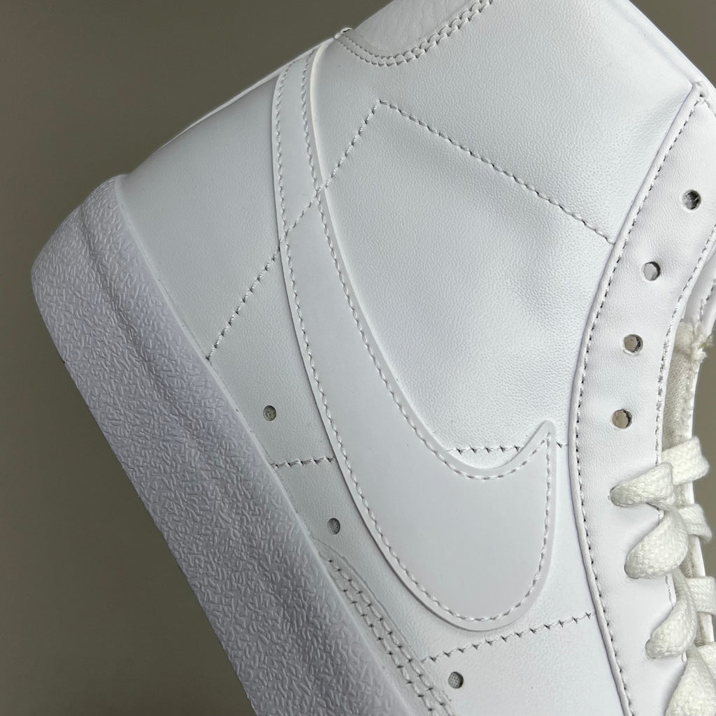 NIKE Blazer Mid 77' High-top Shoes SZ Womens 6 Mens 4.5 White & Peach CZ1055-117
