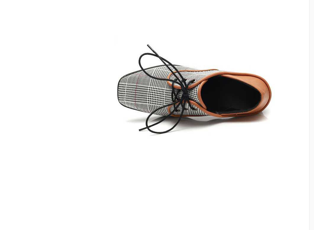Spring new single shoes women wear lazy shoes with thick with laced cloth British wind wild women shoes