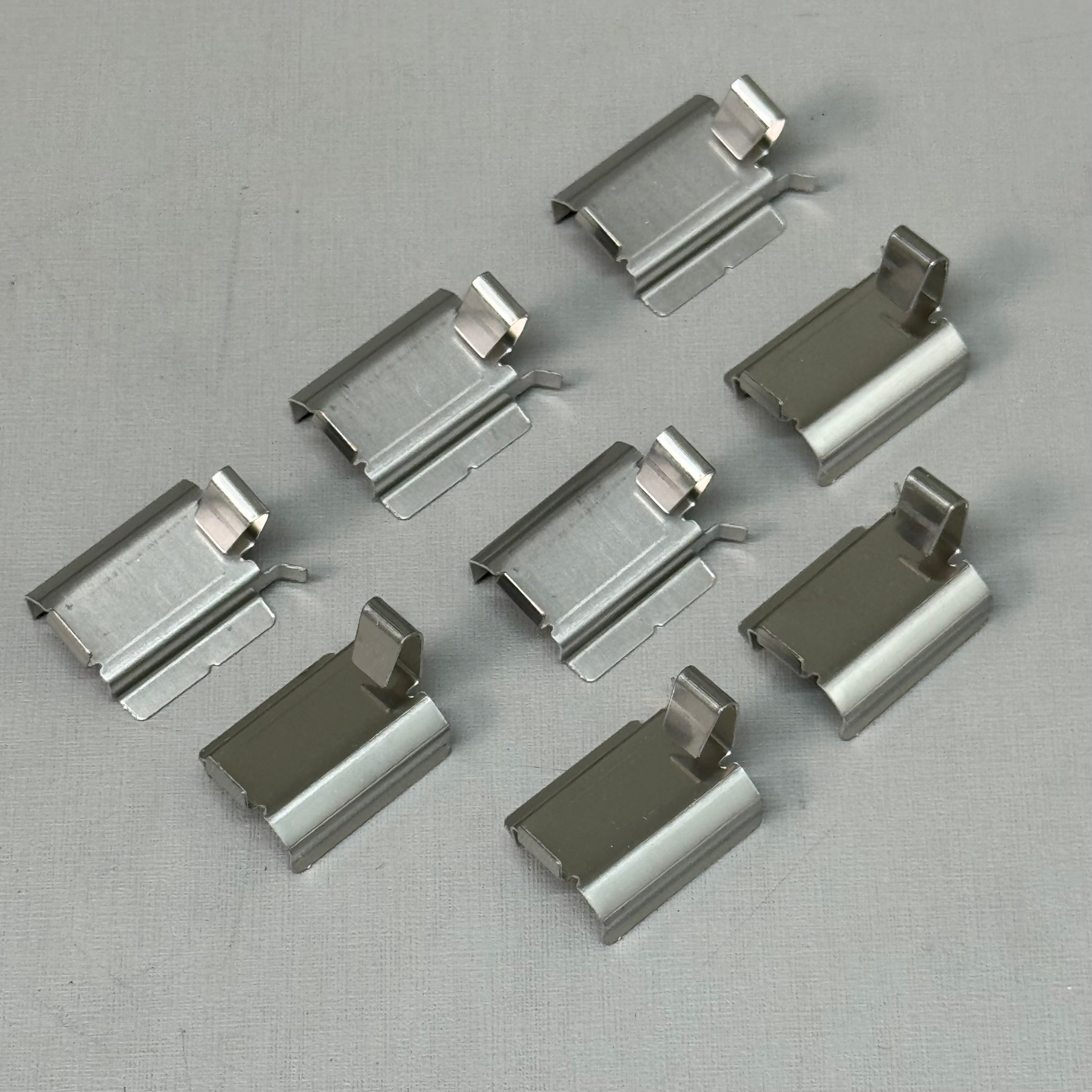 WAGNER OEx Ceramic Disc Brake Pad Set 4 1/2" x 2" Grey OEX1377