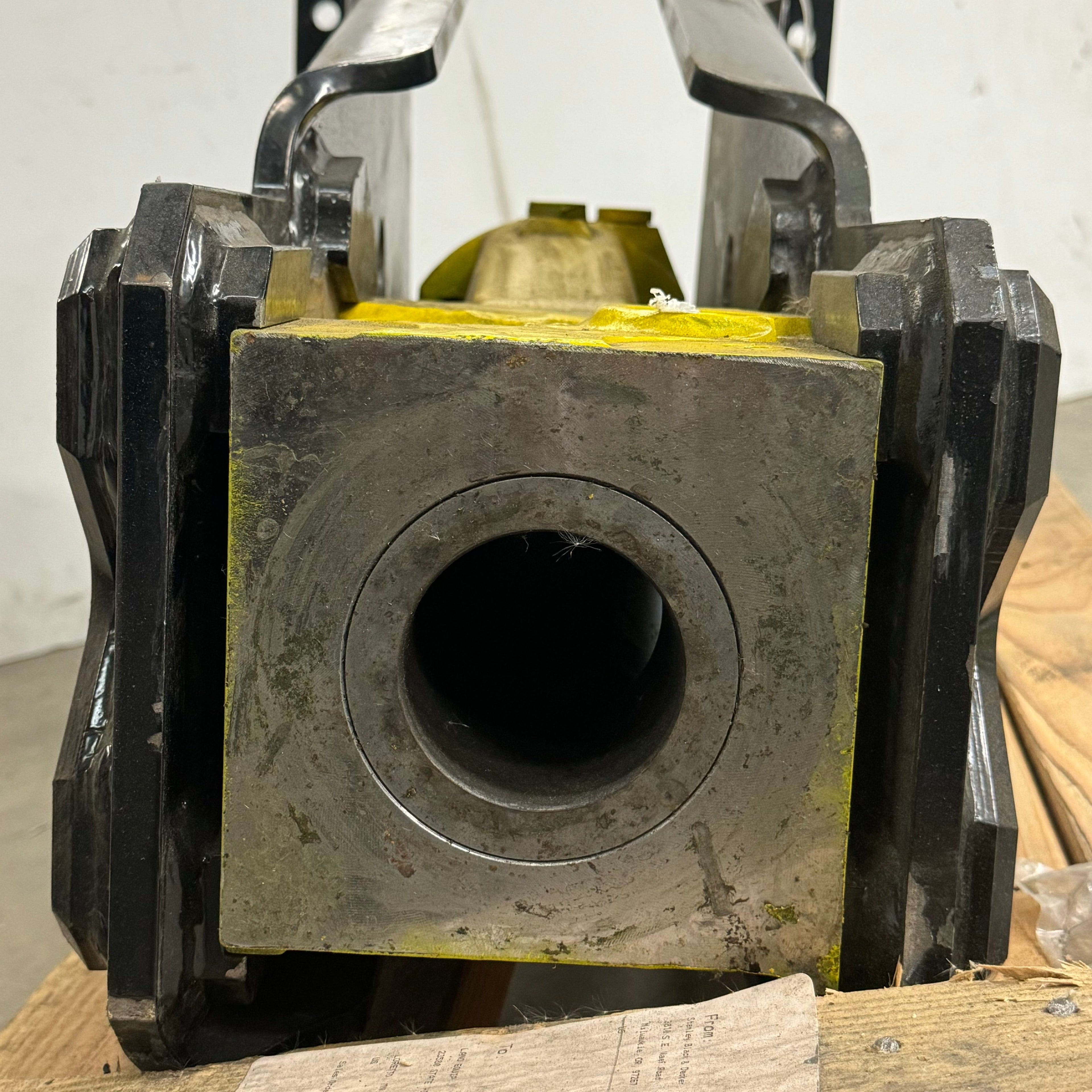 STANLEY Mounted Hydraulic Breaker 4-Position Cradle Bracket MB10E00