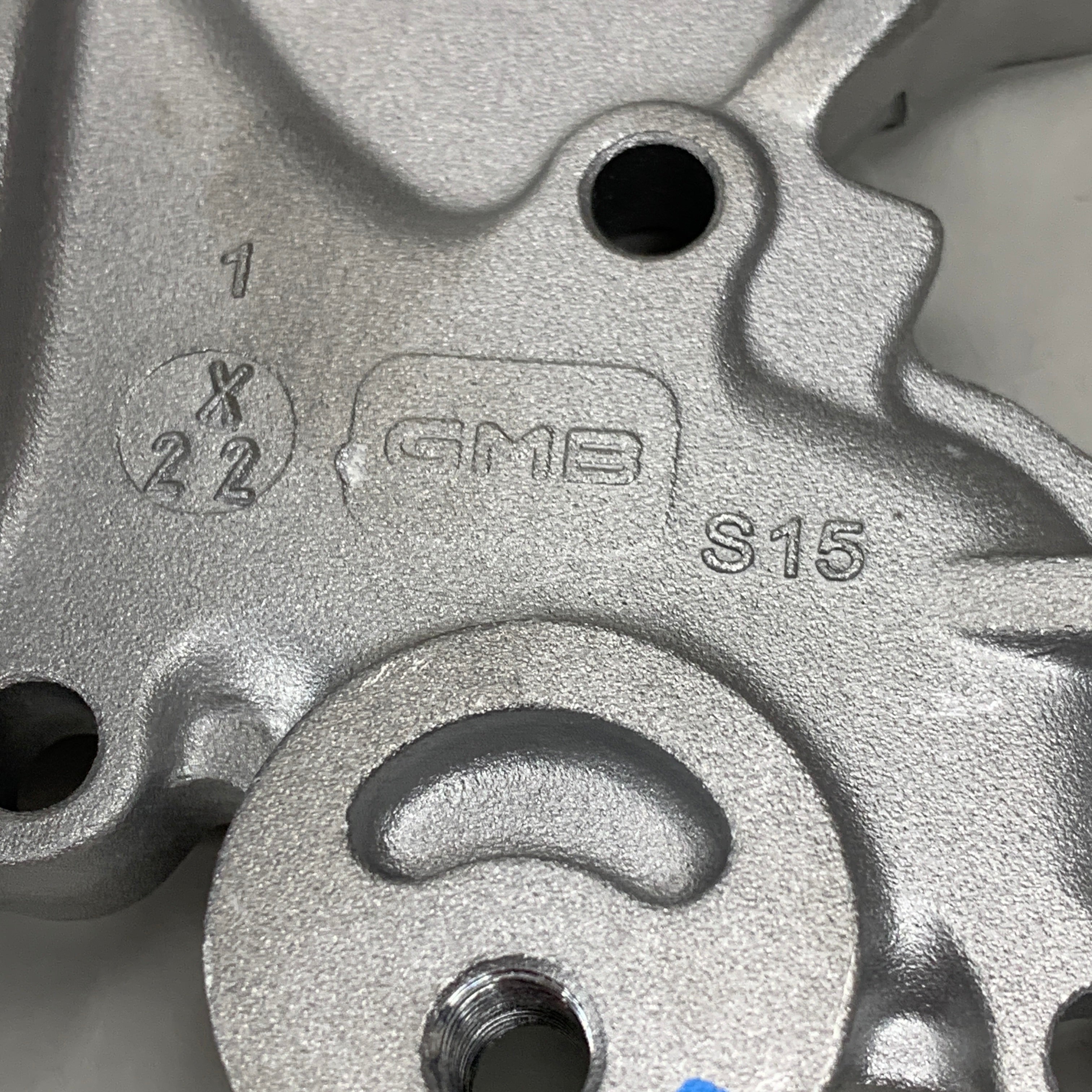GMB Engine Water Pump for Suzuki/Pontiac/Geo/Chevrolet Vehicles 187412 165-1150