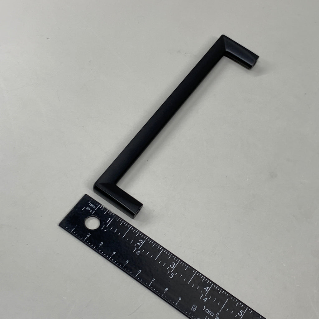 BERENSON (10 PACK) Metro 160mm CC Matte Black Pull Zinc 4121-1055-P