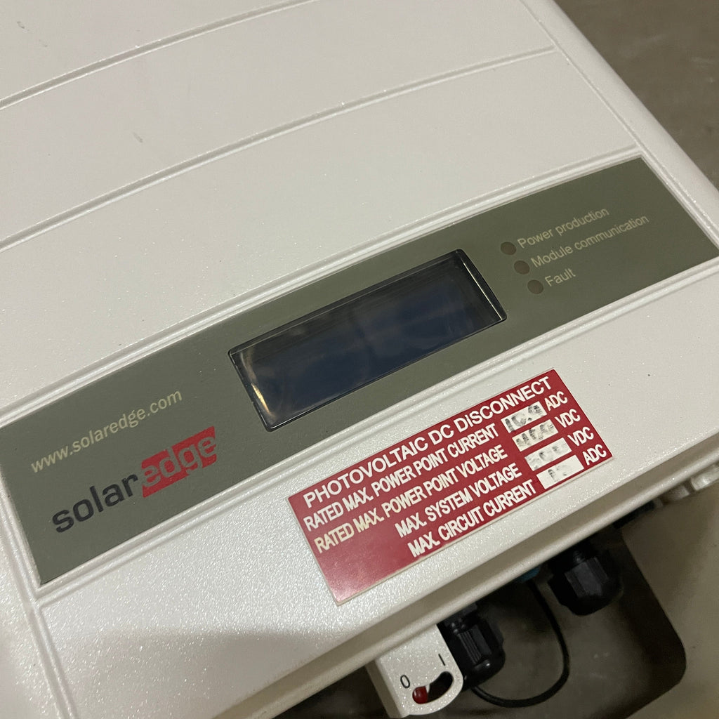 SOLAREDGE Storedge Inverter Equipment SE3800A & BCU-1PH-USS (For Parts, Not Tested)