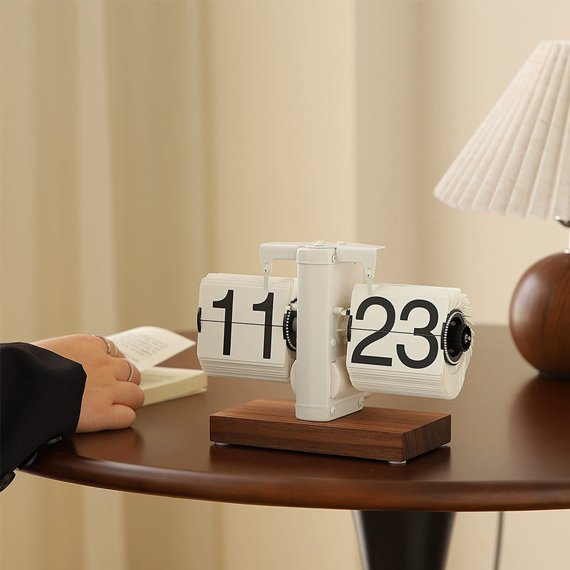 Retro flip digital clock, battery - powered mechanical clock for home & office decor