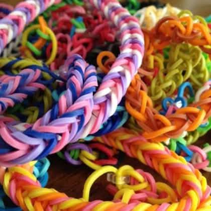 5009-Piece Set: Loom Bandz Plus Board Sticks and Connectors