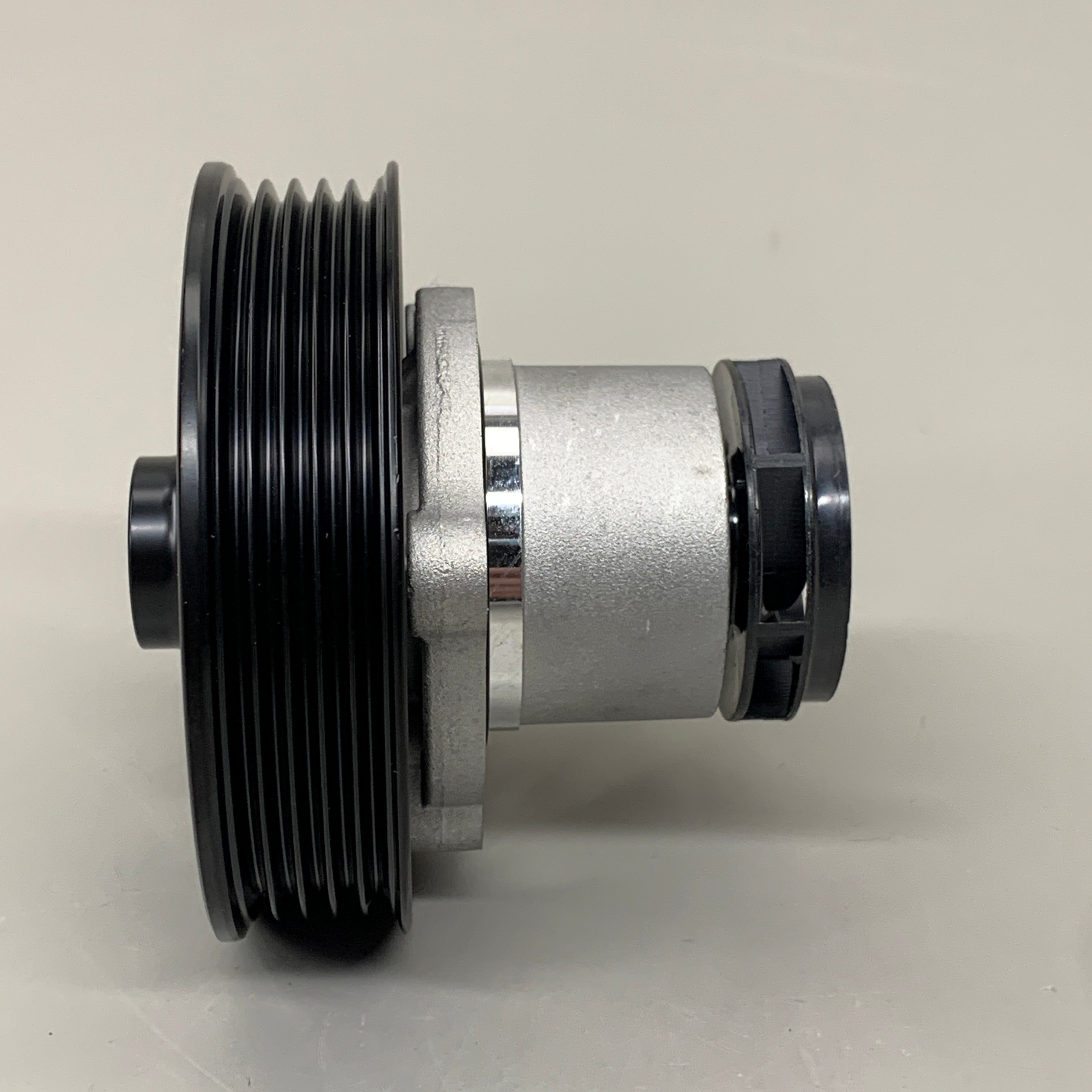 GMB Engine Water Pump for Volkswagen Vehicles 187412 180-9070
