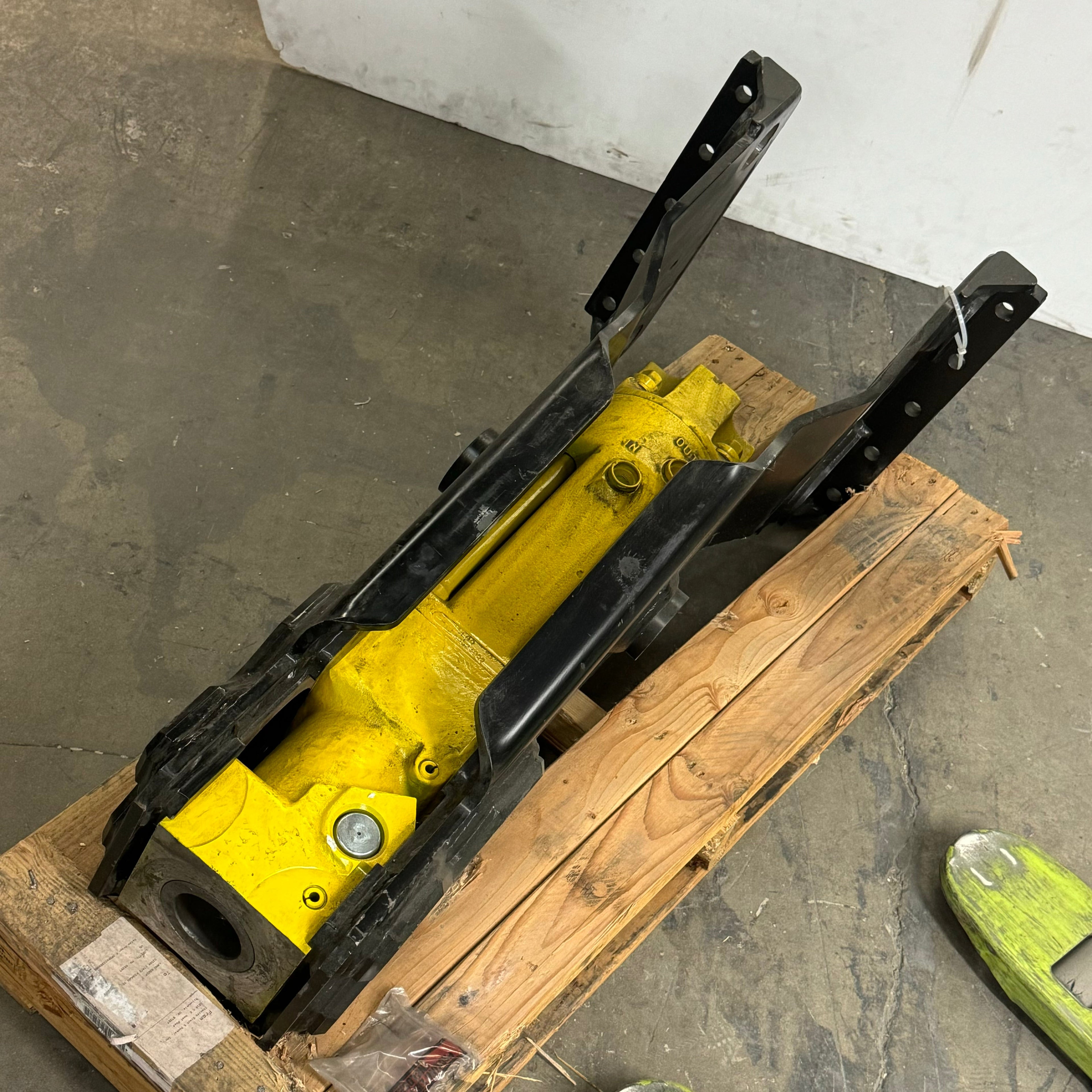 STANLEY Mounted Hydraulic Breaker 4-Position Cradle Bracket MB10E00