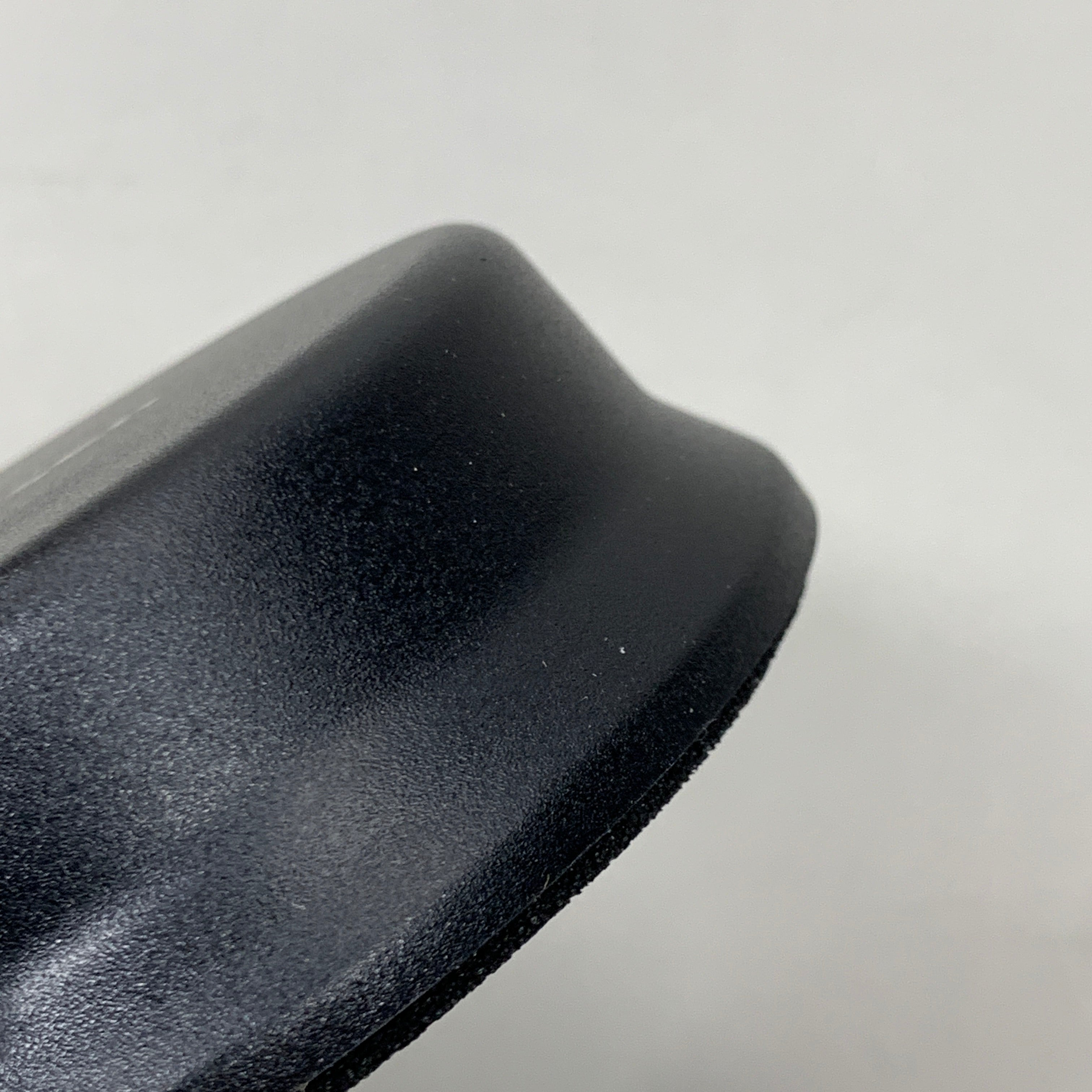 PULSE Black Low Profile Unity Gain Antenna For a 490-512 MHz LP490NMO