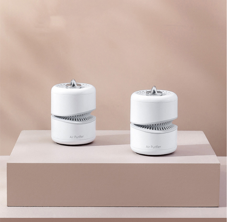 Ultra-Lightweight Hanging Neck Mini Air Purifier, Personal Negative Ionizer & Portable Odor Neutralizer