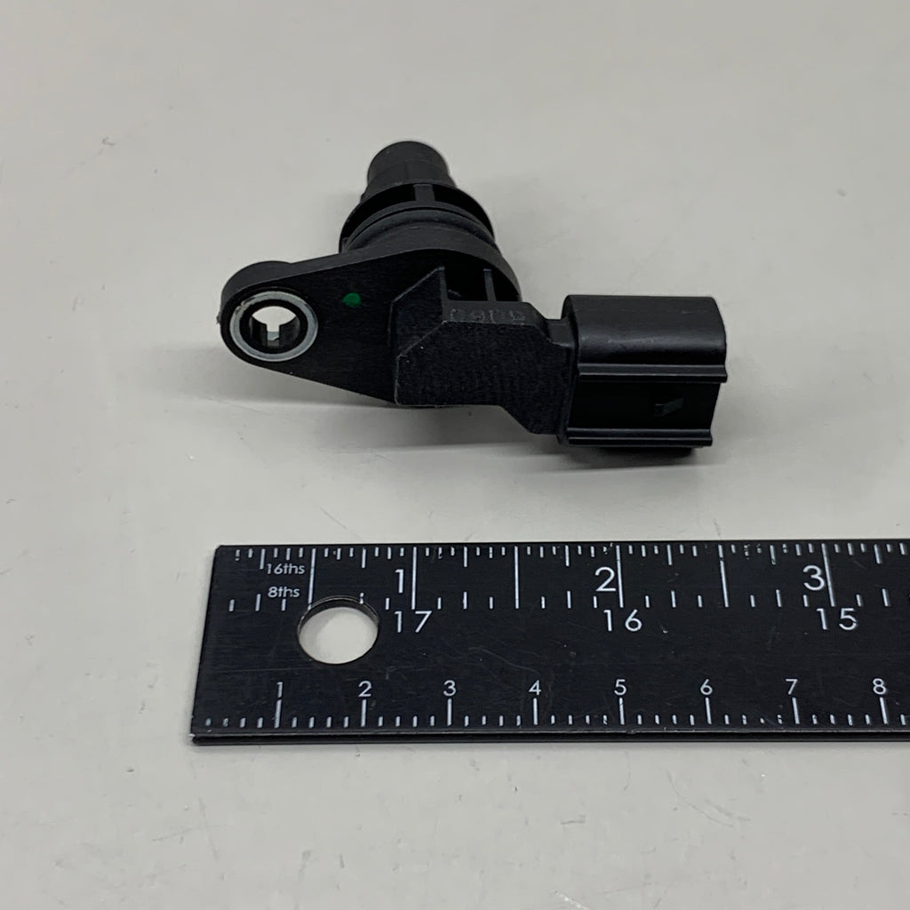 DENSO Engine Camshaft Position Sensor 196-6001