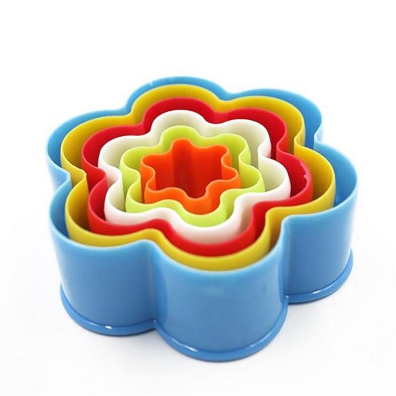 5Pcs/set Silicone Heart Star Xmas Tree Shape Cookies Cutter Molds Biscuit Plunger Forms For Baking Mousse Cake Decor Tools Cookie Cutter Set Biscuit Cutter Set Multi-size Sandwich Fondant Cake Cutter