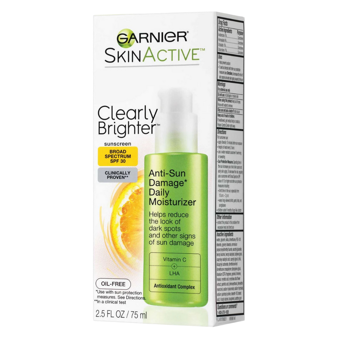 Garnier SkinActive Clearly Brighter Vitamin C + LHA SPF 30