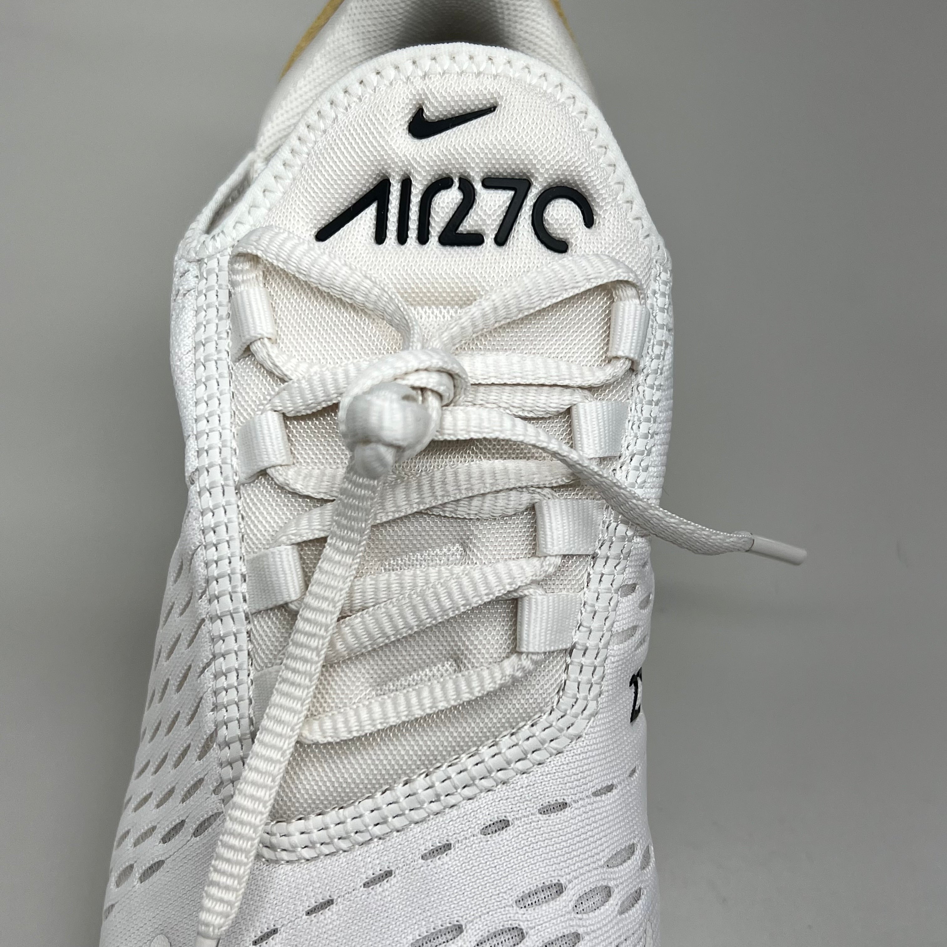 NIKE W Air Max 270 Foam Insole Mesh Sneakers Women's Sz 8 White Gold DZ77736 001