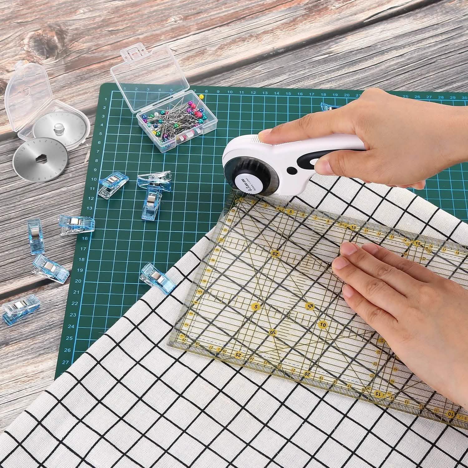 66-Piece: Rotary Cutter Tool Kit