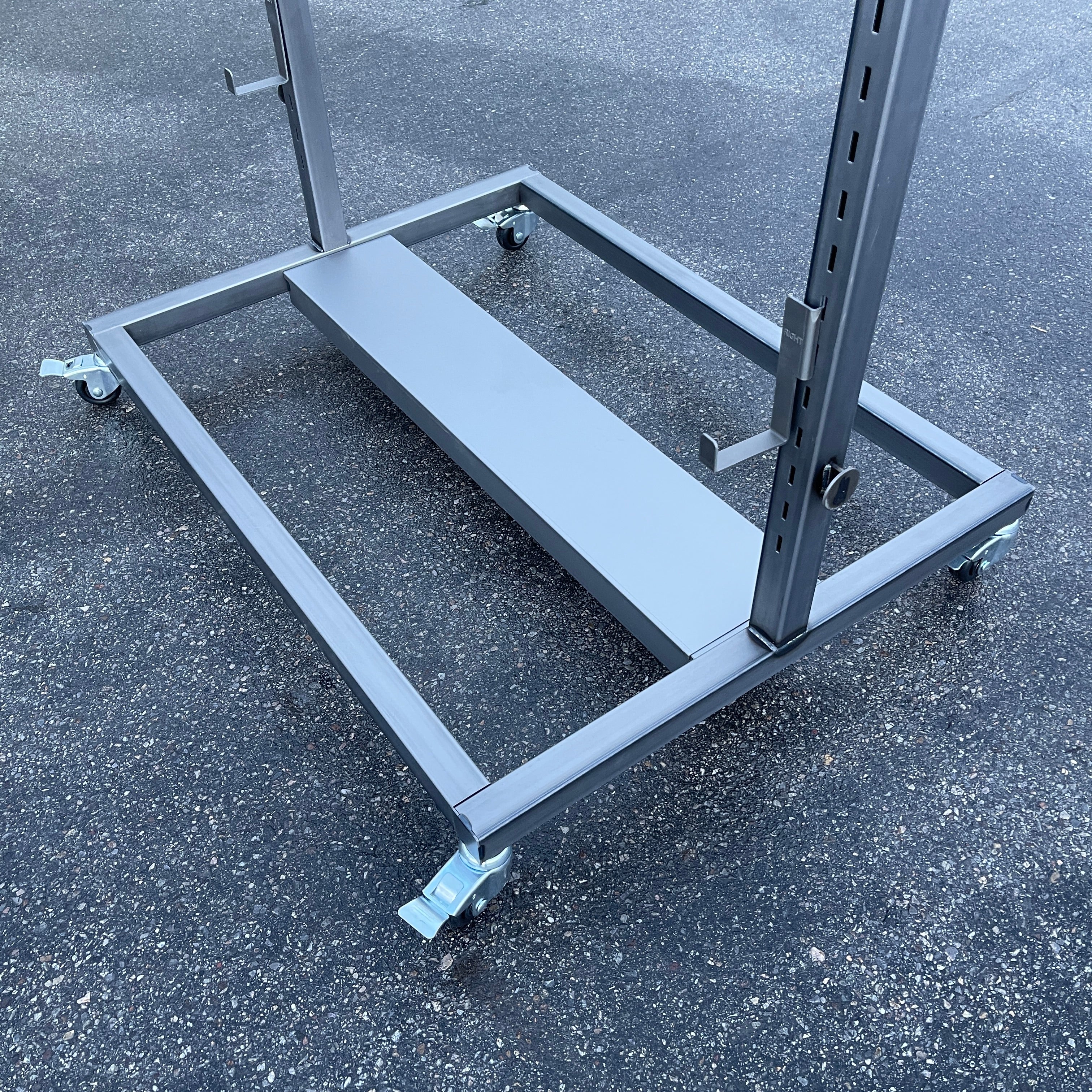 GRAND + BENEDICTS Mobile Core 4-Way Display Rolling Shelf Rack 943-GB4133-18 (New)