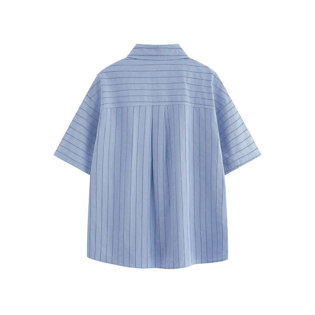Patch striped casual loose silhouette short sleeved shirt for men