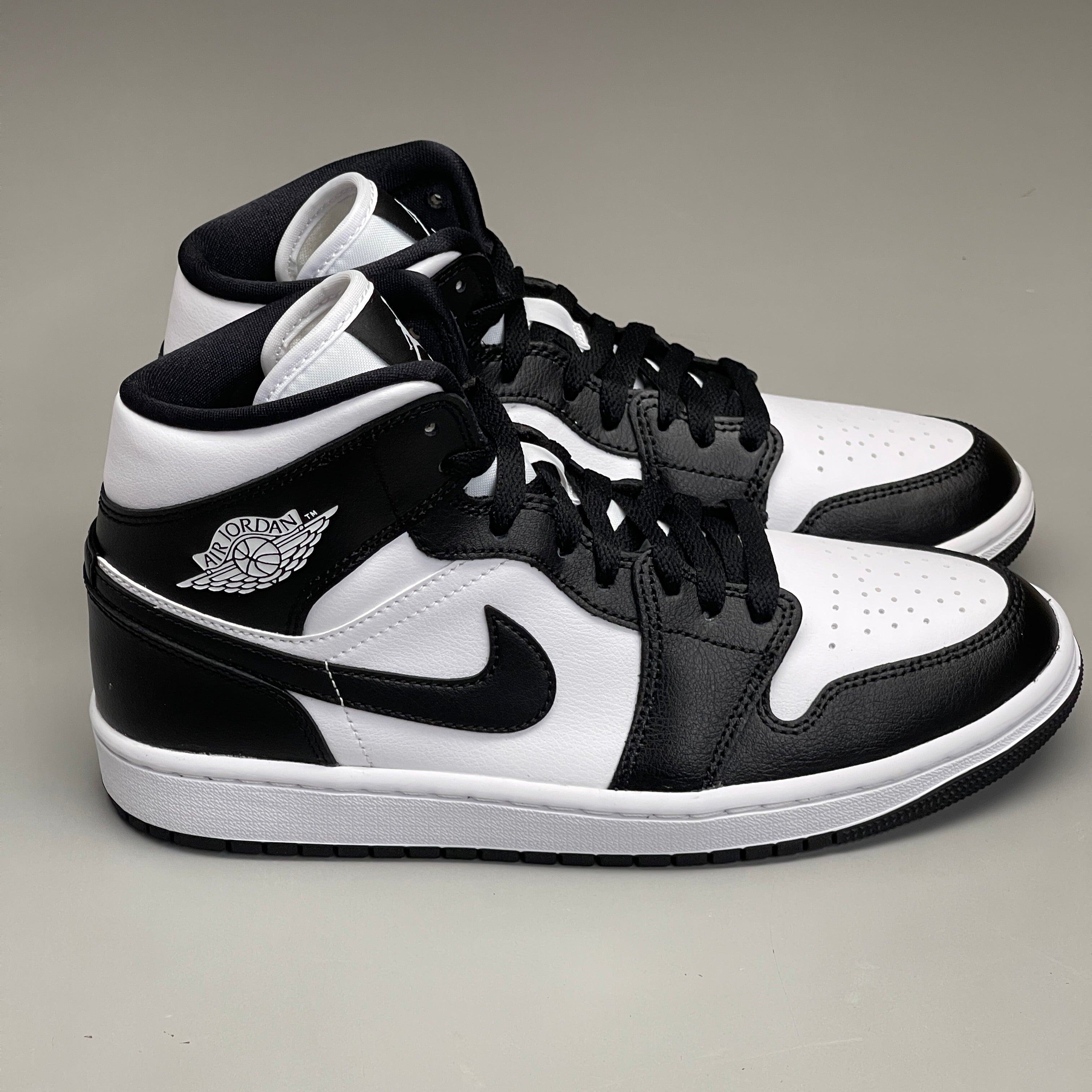 NIKE AIR JORDAN 1 Mid Panda Women's Sz 7 Black / White DV0991-101 (New)