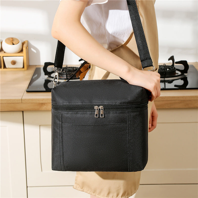 Women's lunch bag. Light, insulated, leak - proof, waterproof. Adjustable strap, reusable, for work, picnic, travel.