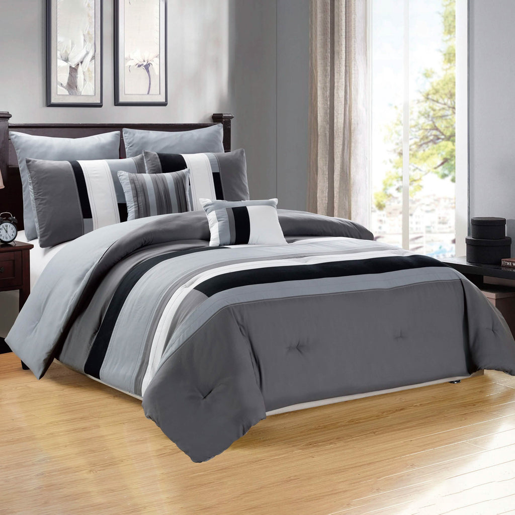 7-Piece: Luxury Bordered Queen Comforter Set
