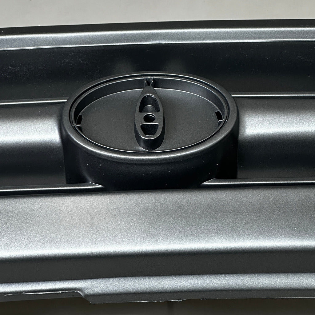 PROFORTUNE TYG095NB Replacement Grille for 1996-1998 TOYOTA 4Runner (AS-IS, 1 Mount Damaged)