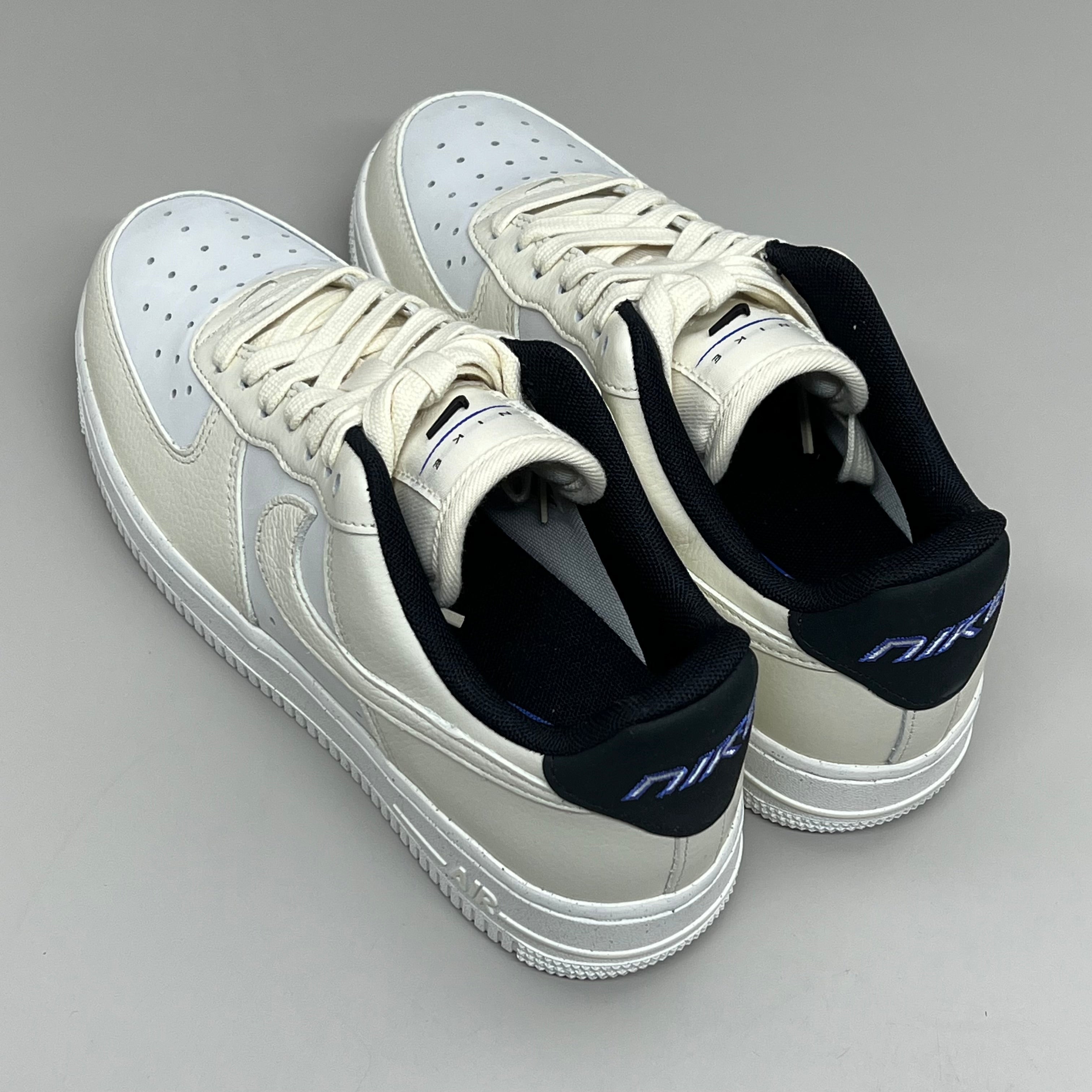NIKE Air Force 1 07' LX Leather Sz Women's 7 Sail/Coconut Milk-Black DZ2708 101