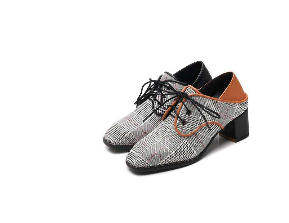 Spring new single shoes women wear lazy shoes with thick with laced cloth British wind wild women shoes