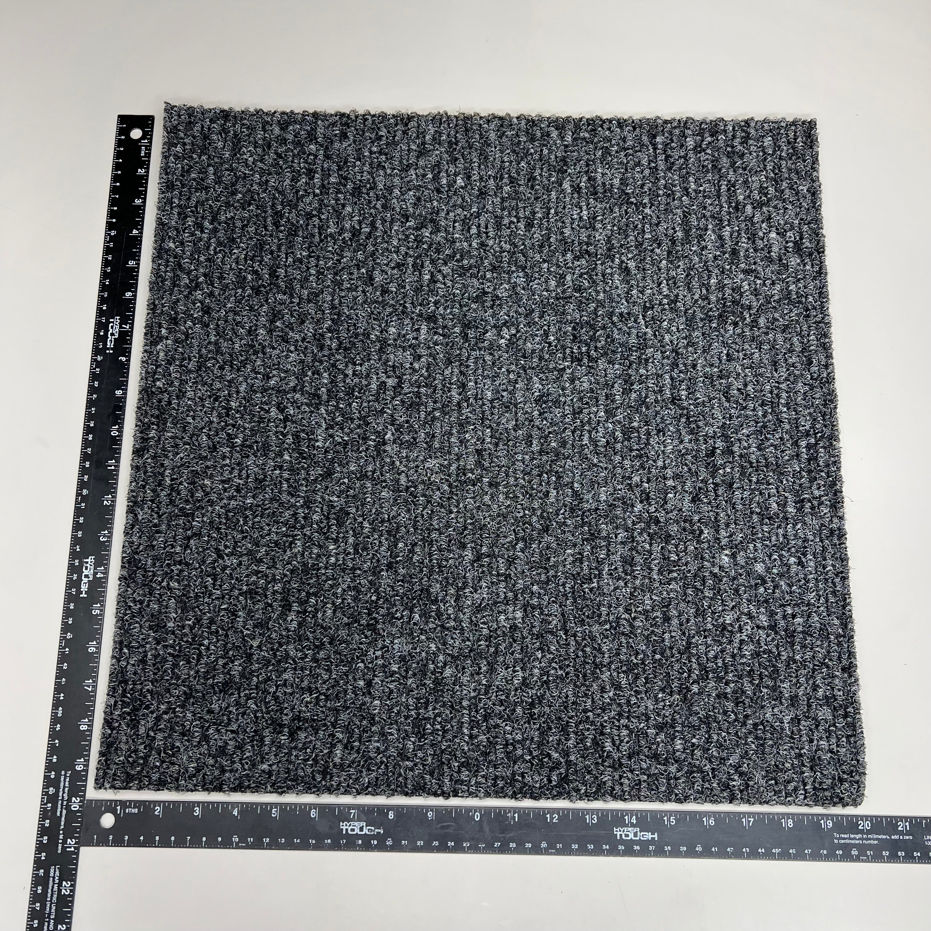 PENTZ (16 PACK) Fast Break Modular Glue Down Carpet Tiles Textured Loop 20"X20"