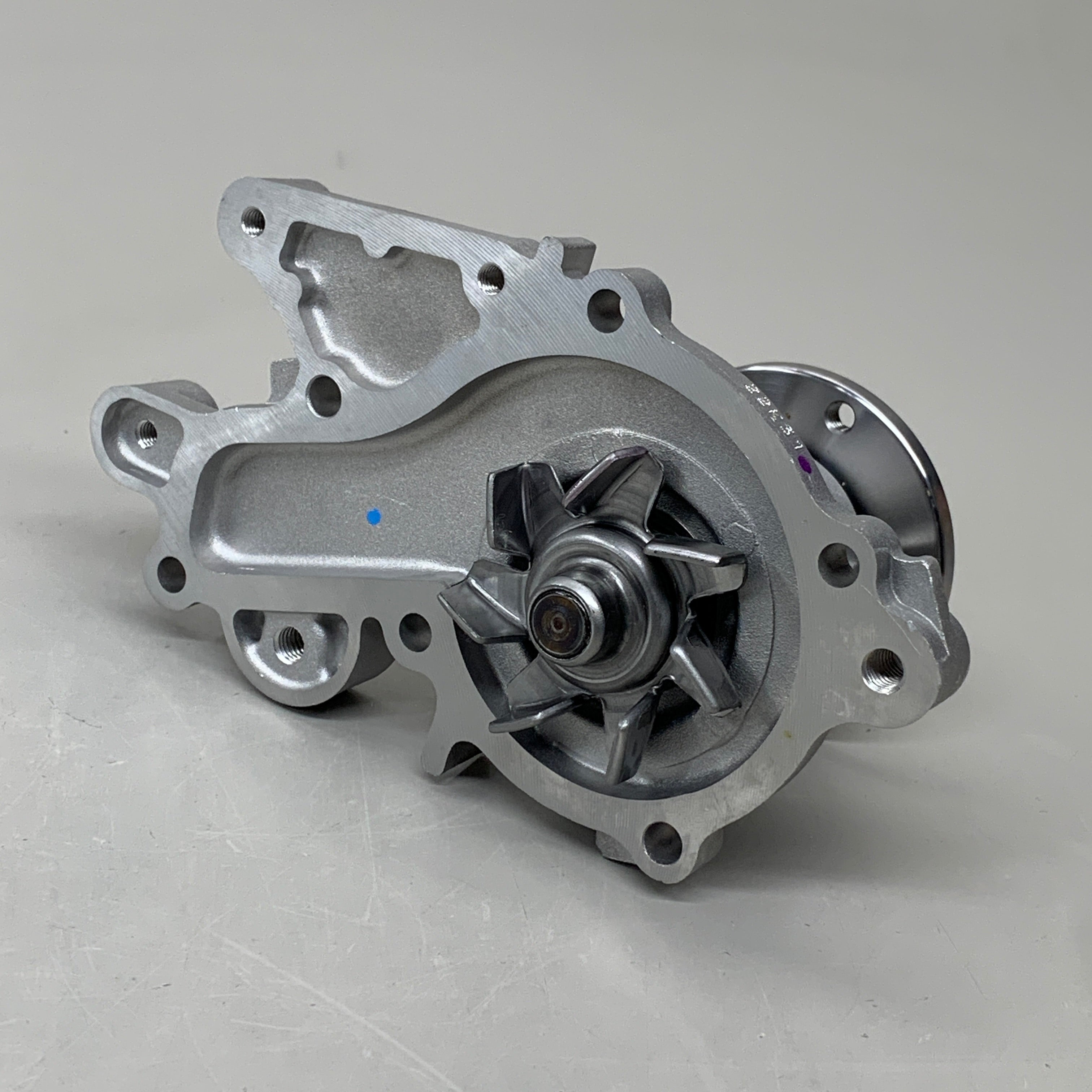 GMB Engine Water Pump for Suzuki/Pontiac/Geo/Chevrolet Vehicles 187412 165-1150