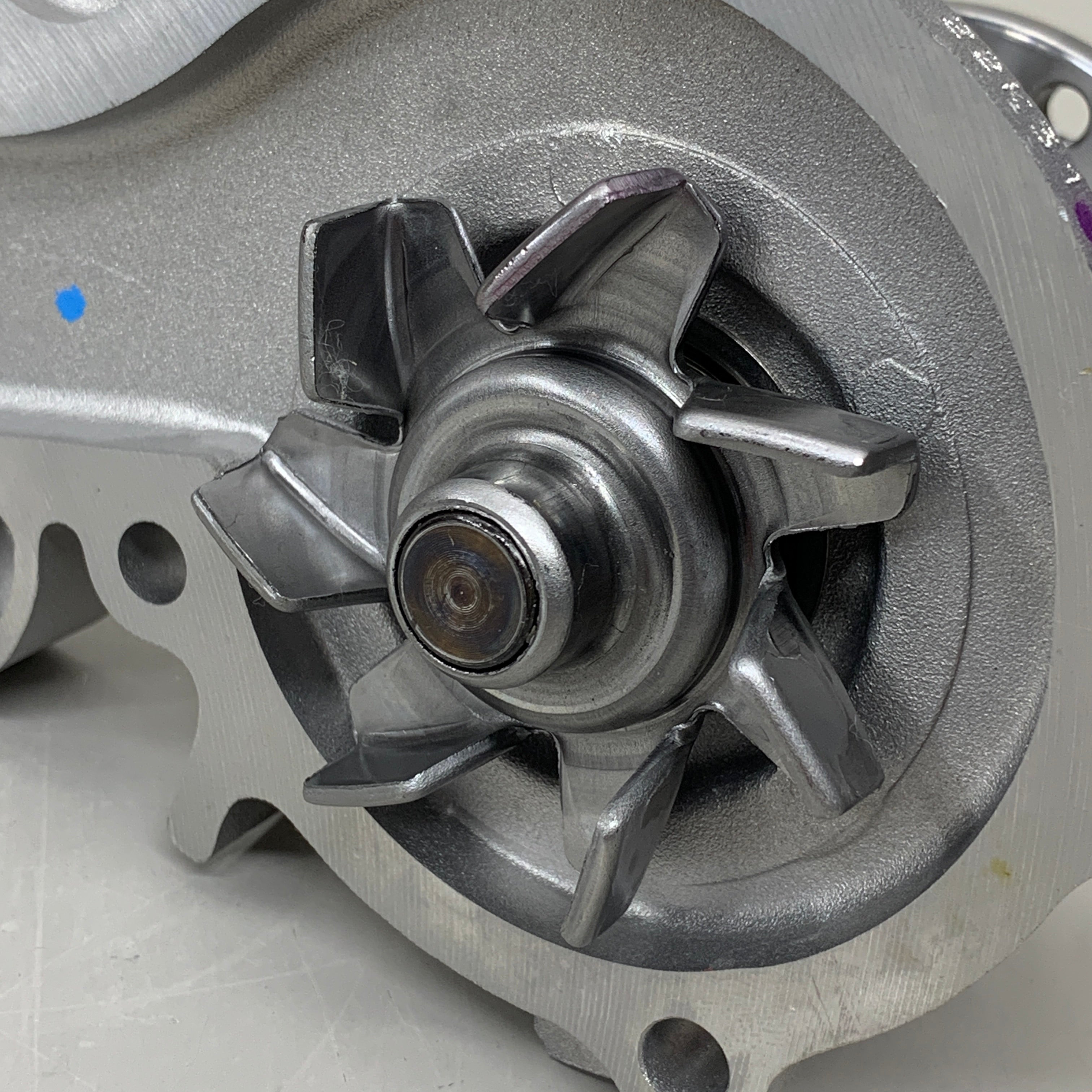 GMB Engine Water Pump for Suzuki/Pontiac/Geo/Chevrolet Vehicles 187412 165-1150
