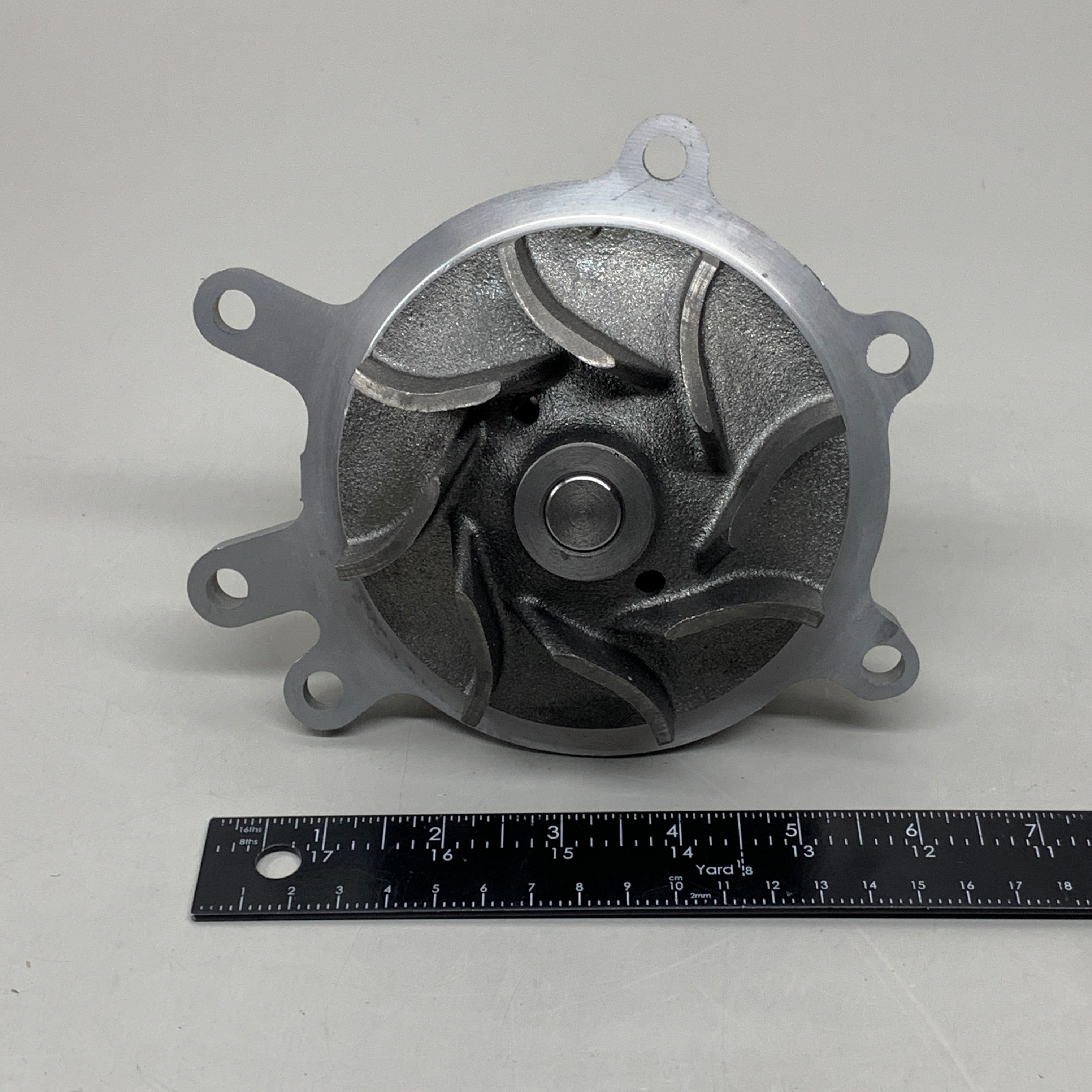 GMB Engine Water Pump for Chevrolet/GMC Vehicles 194197 130-5980