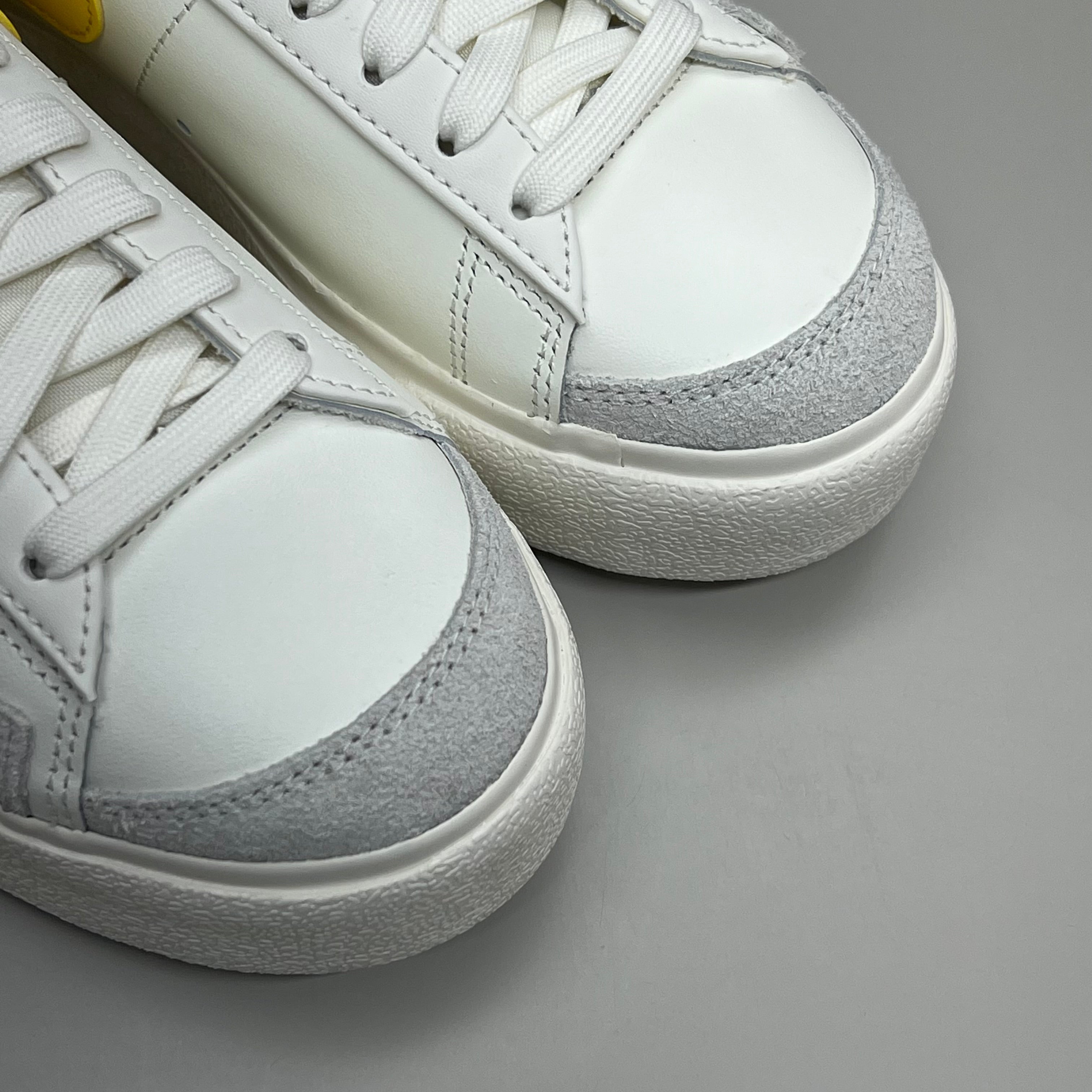 NIKE Blazer Low Cut Platform Sneaker Sz Women's 11.5 Men's 10 Yellow/Grey/White