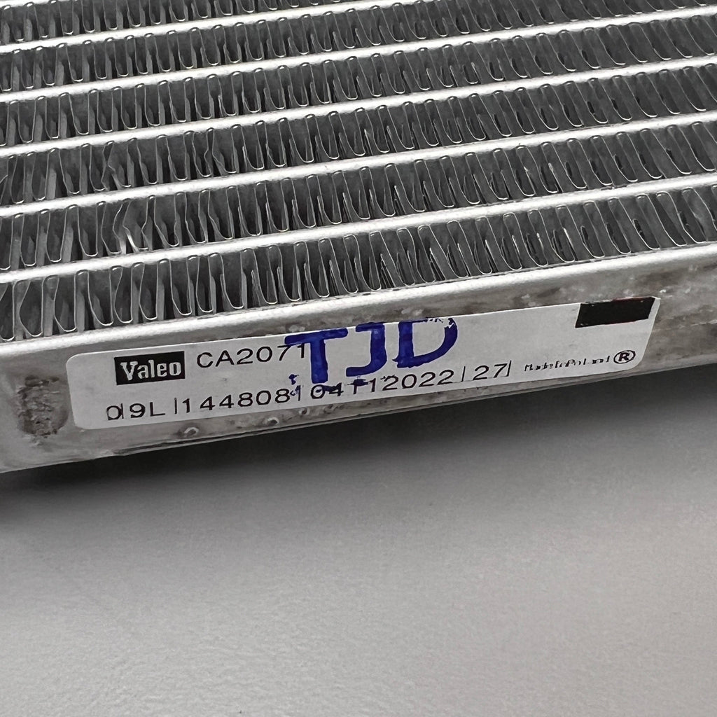 FORD Motorcraft YJ-686 1X A/C Condenser DV6Z-19712-E OEM (New)