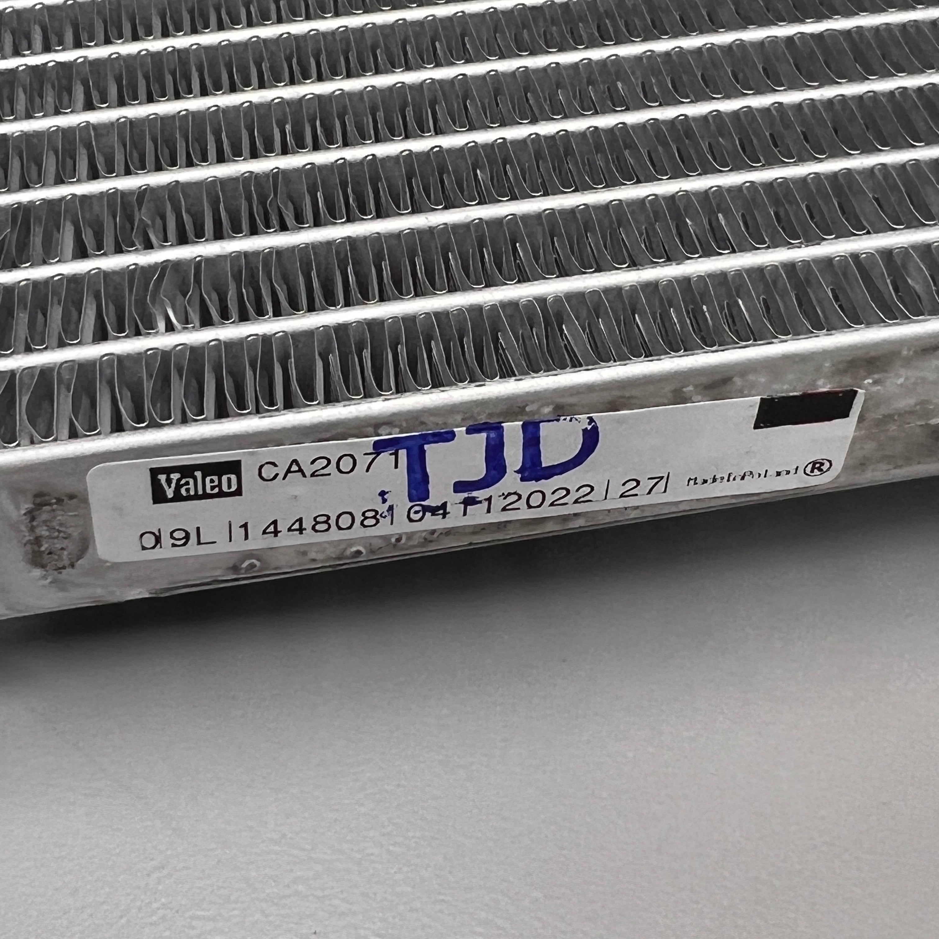FORD Motorcraft YJ-686 1X A/C Condenser DV6Z-19712-E OEM (New)