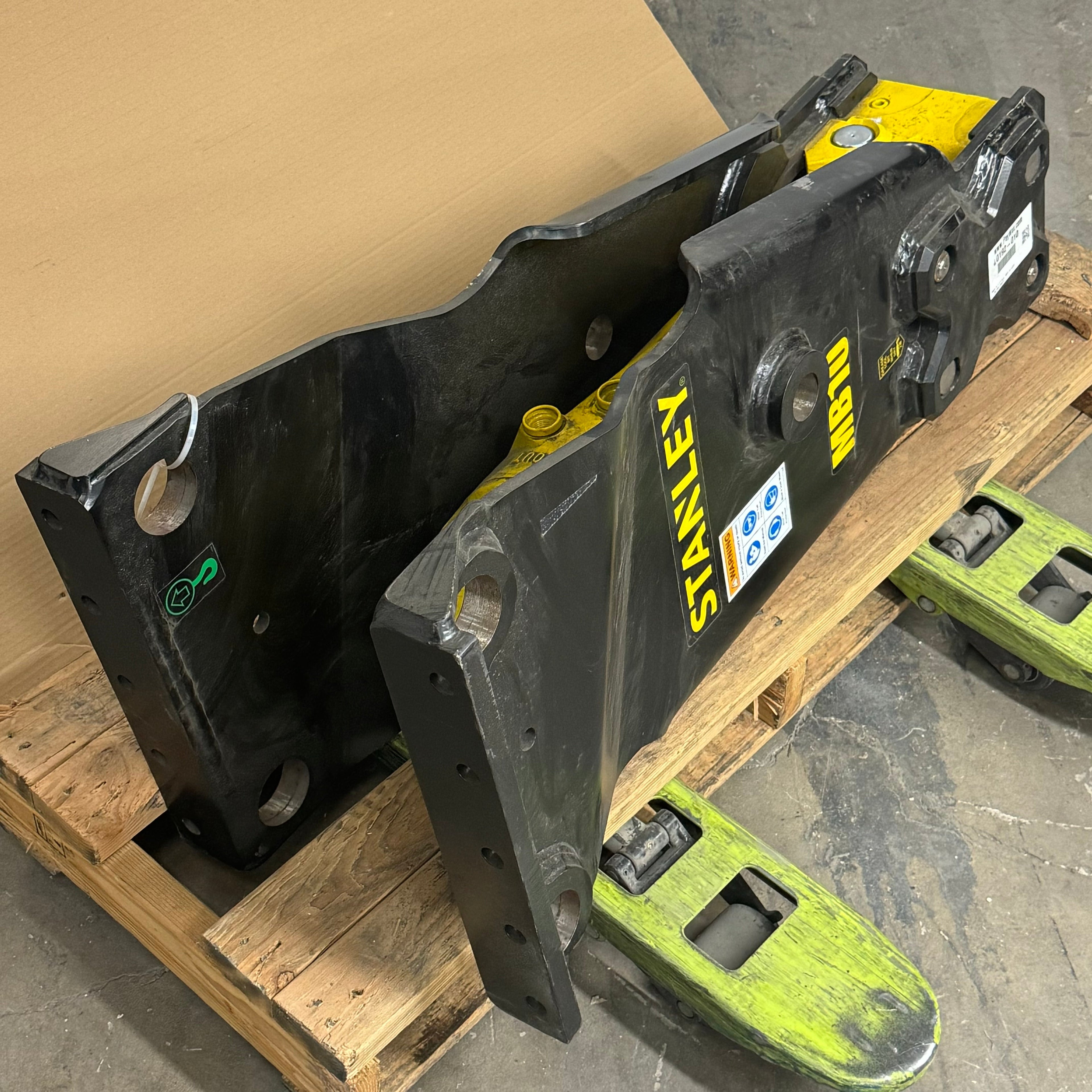STANLEY Mounted Hydraulic Breaker 4-Position Cradle Bracket MB10E00