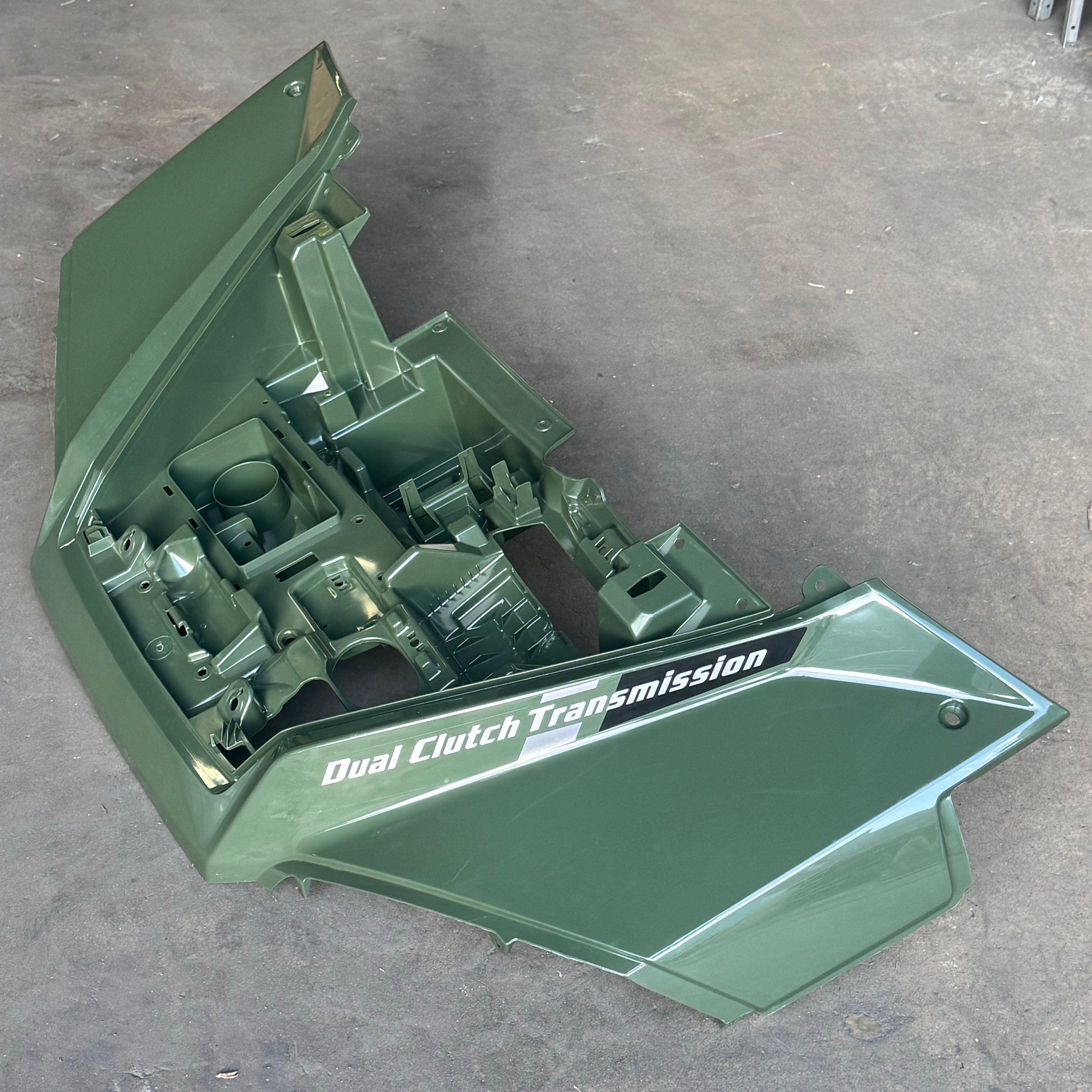HONDA Fender Front Genuine Parts 61105-HL8-A10ZA Sz 55”Lx30.5”H Green