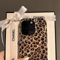 Feather Brown Leopard Pattern Suitable for iPhone 16 Promax Apple 15 Phone Case 14 New 13 All Inclusive 12