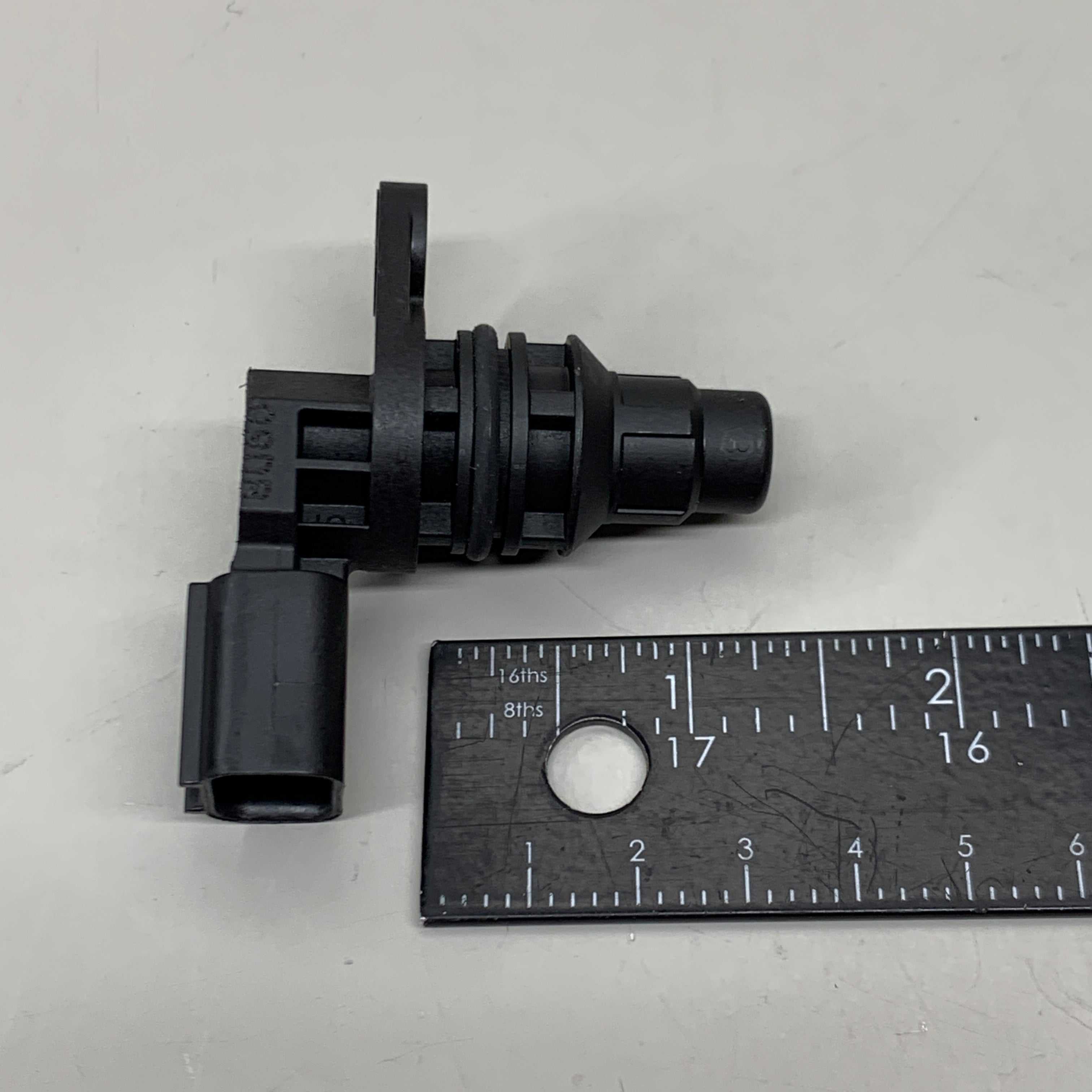 DENSO Engine Camshaft Position Sensor 196-6001
