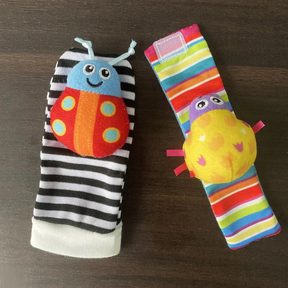 4 PCS Baby Rattle Toy Set Soft Animal Socks & Wrist Straps for Newborns 0–12 Months Educational Plush Toys