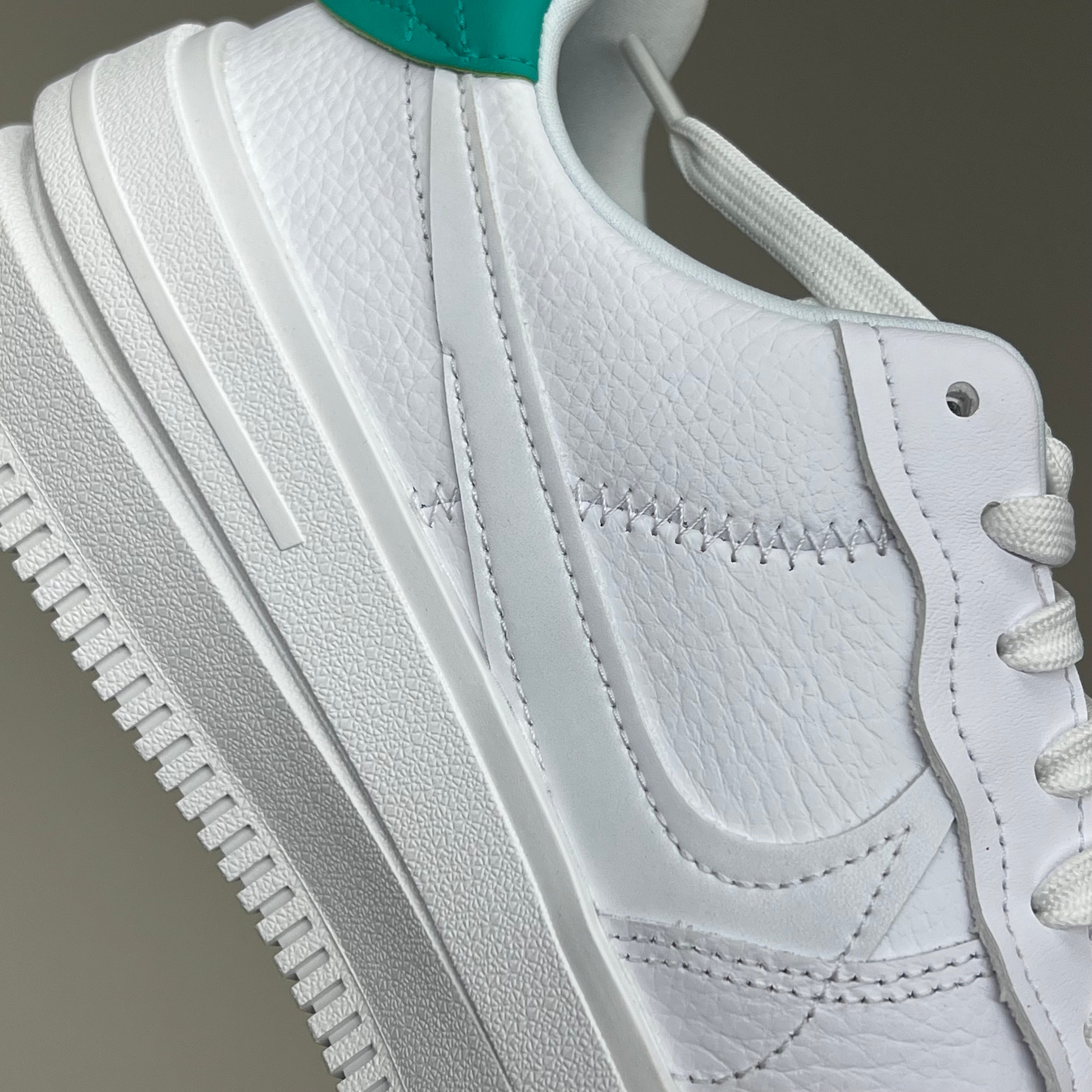 NIKE Air Force 1 PLT.AF.ORM Tapered Toe Sz Women's 8.5 White/Pink/Blue FN7180-100