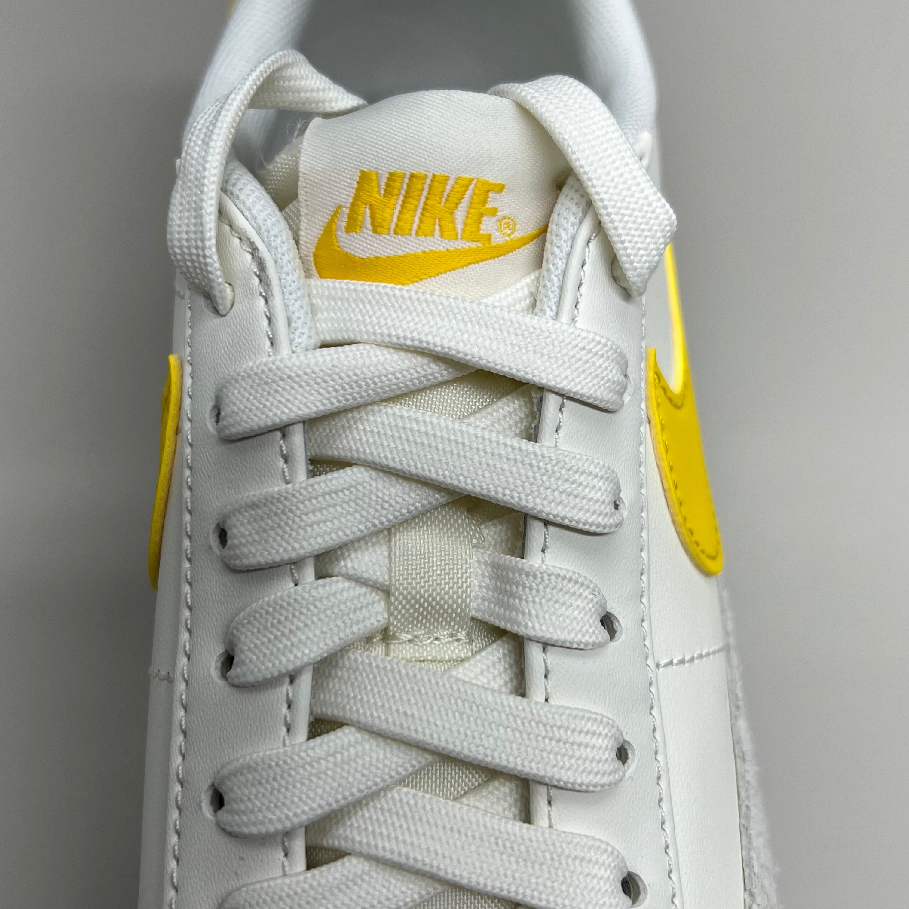 NIKE Blazer Low Cut Platform Sneaker Sz Women's 6.5 Men's 5 Yellow/Grey/White