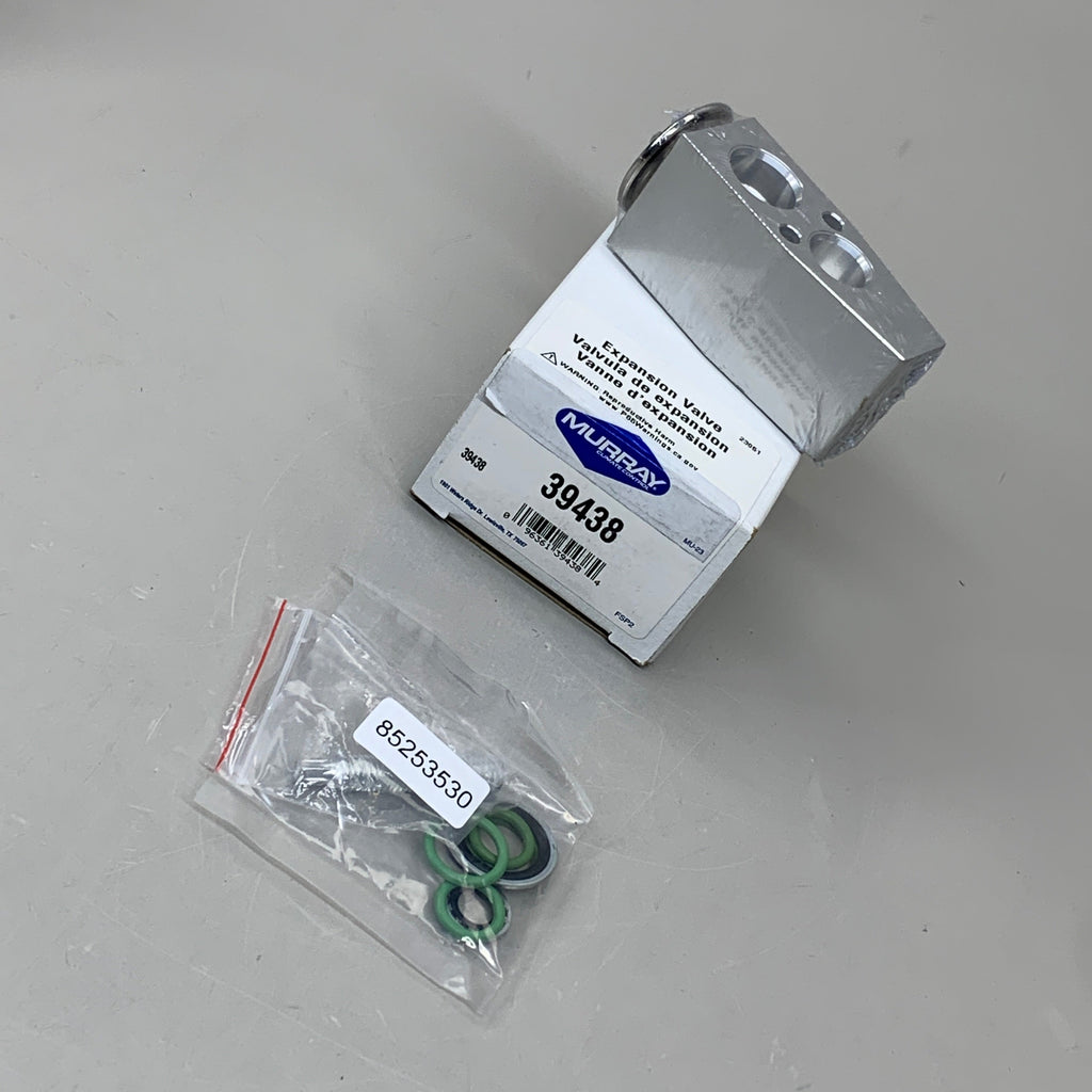 FOUR SEASONS Lot of 8! System Replacement 45910, O-Rings 24675, and Expansion Valves 39438